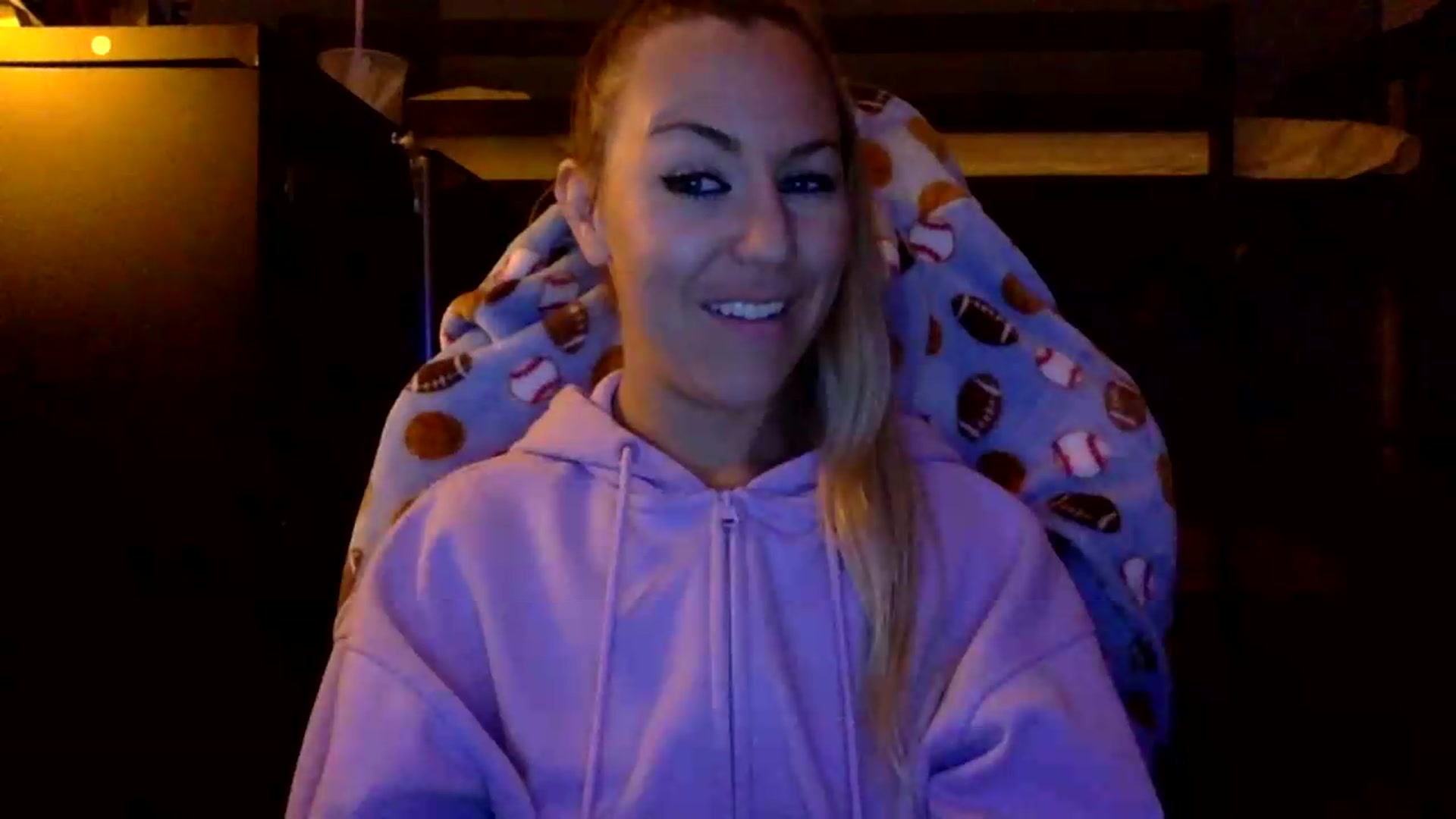 Gallery image thumbnail from FadedJade's myfreecams stream on, 05/27/2026, 10:31 image 20 of 20