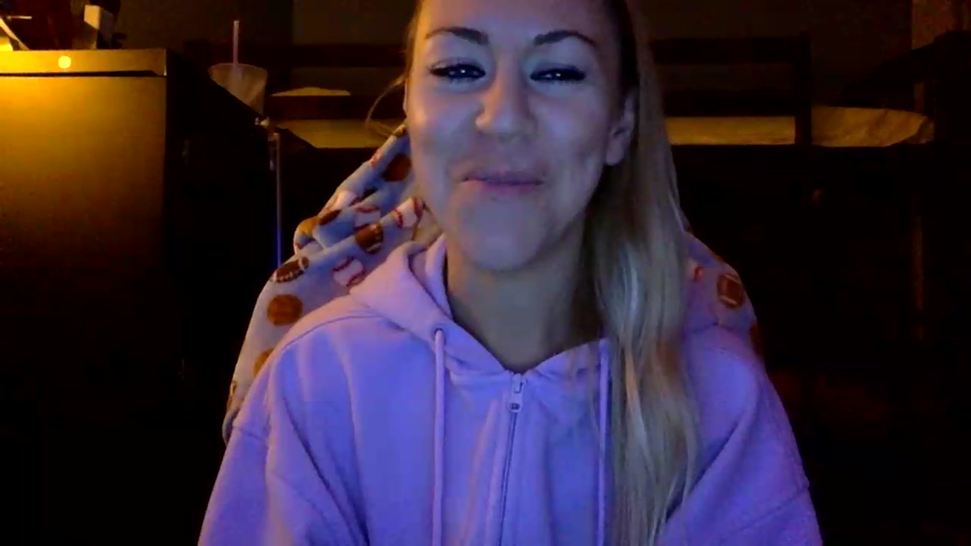 Gallery image thumbnail from FadedJade's myfreecams stream on, 05/27/2026, 10:31 image 9 of 20