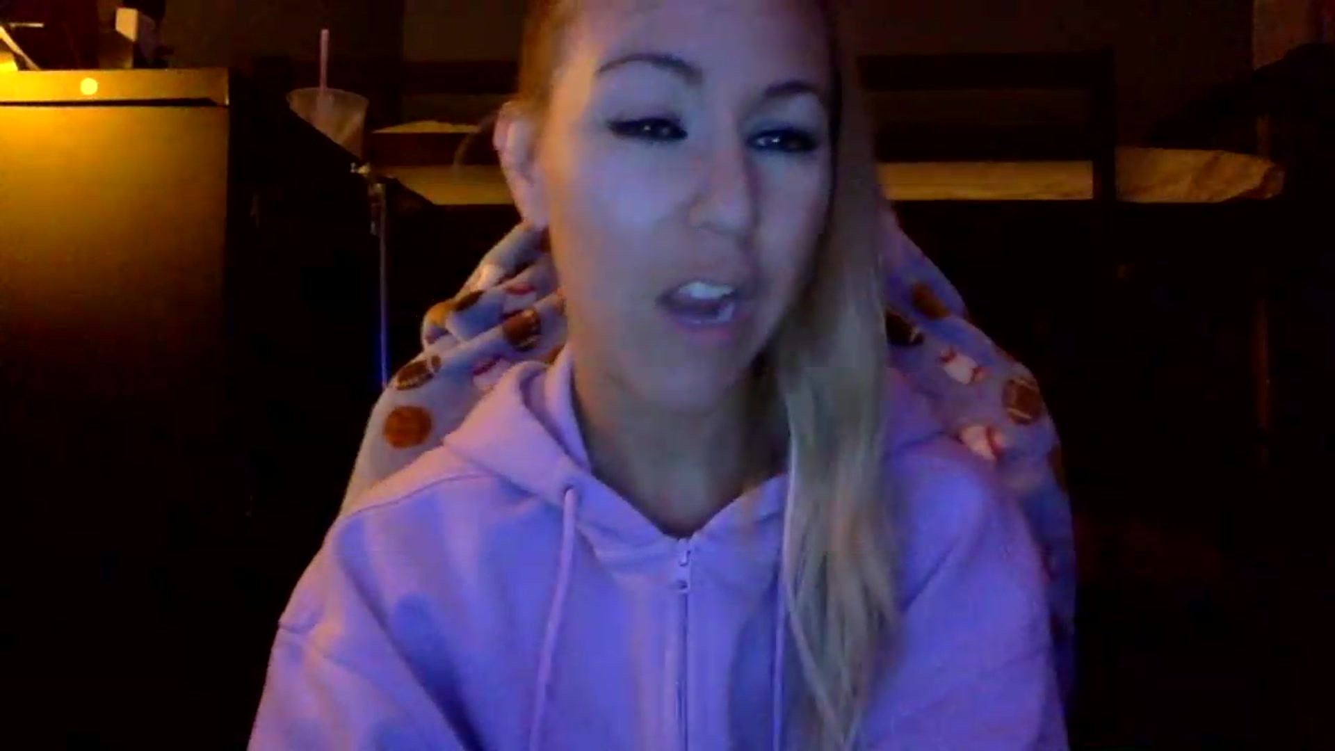 Gallery image thumbnail from FadedJade's myfreecams stream on, 05/27/2026, 10:31 image 4 of 20