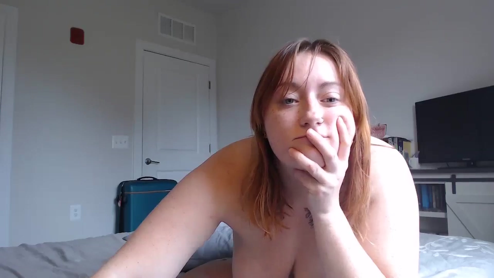 Gallery image thumbnail from Faelady's myfreecams stream on, 05/06/2026, 15:27 image 4 of 20