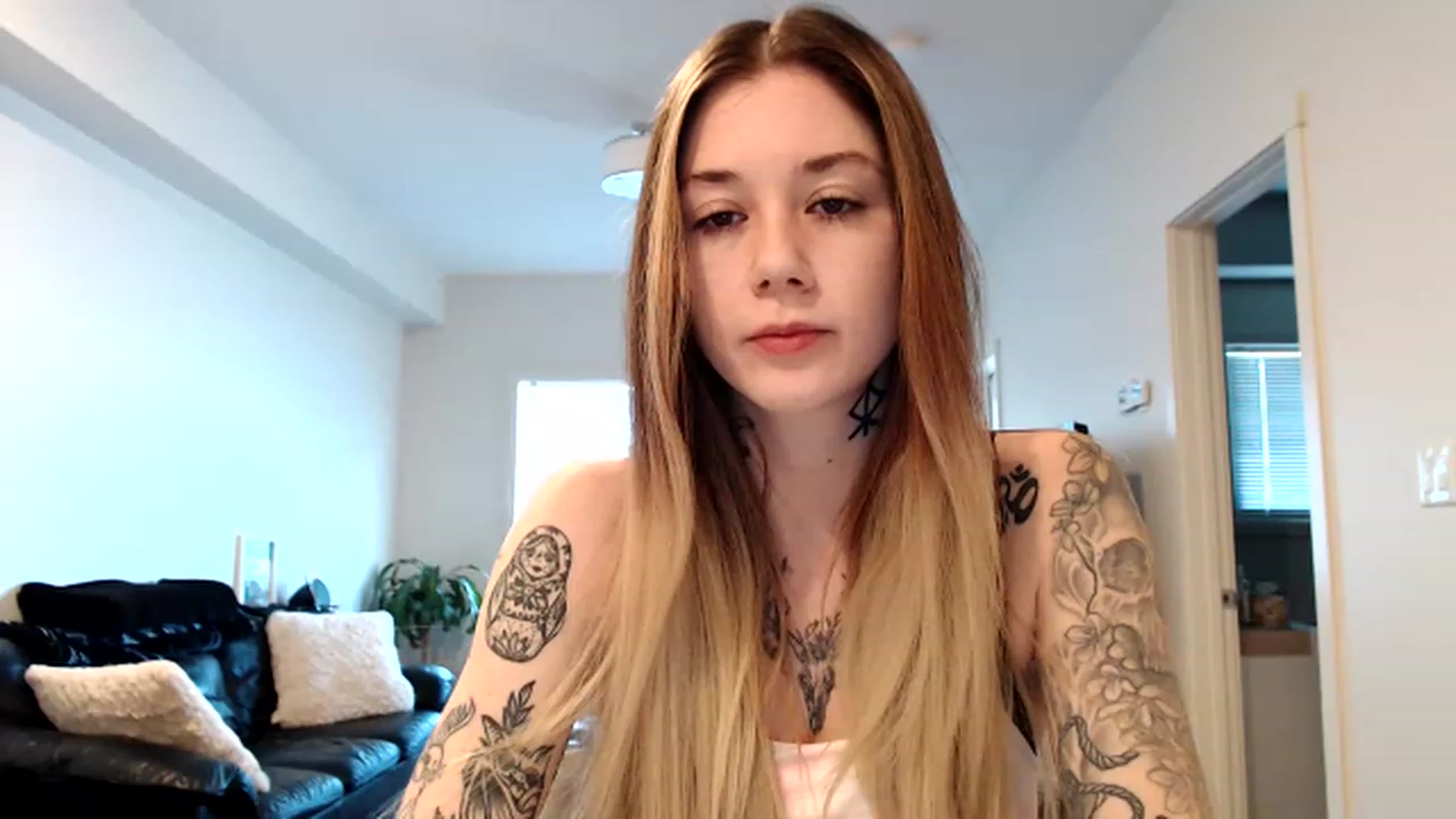 Gallery image thumbnail from Faerrie_'s myfreecams stream on, 04/27/2023, 22:57 image 1 of 20