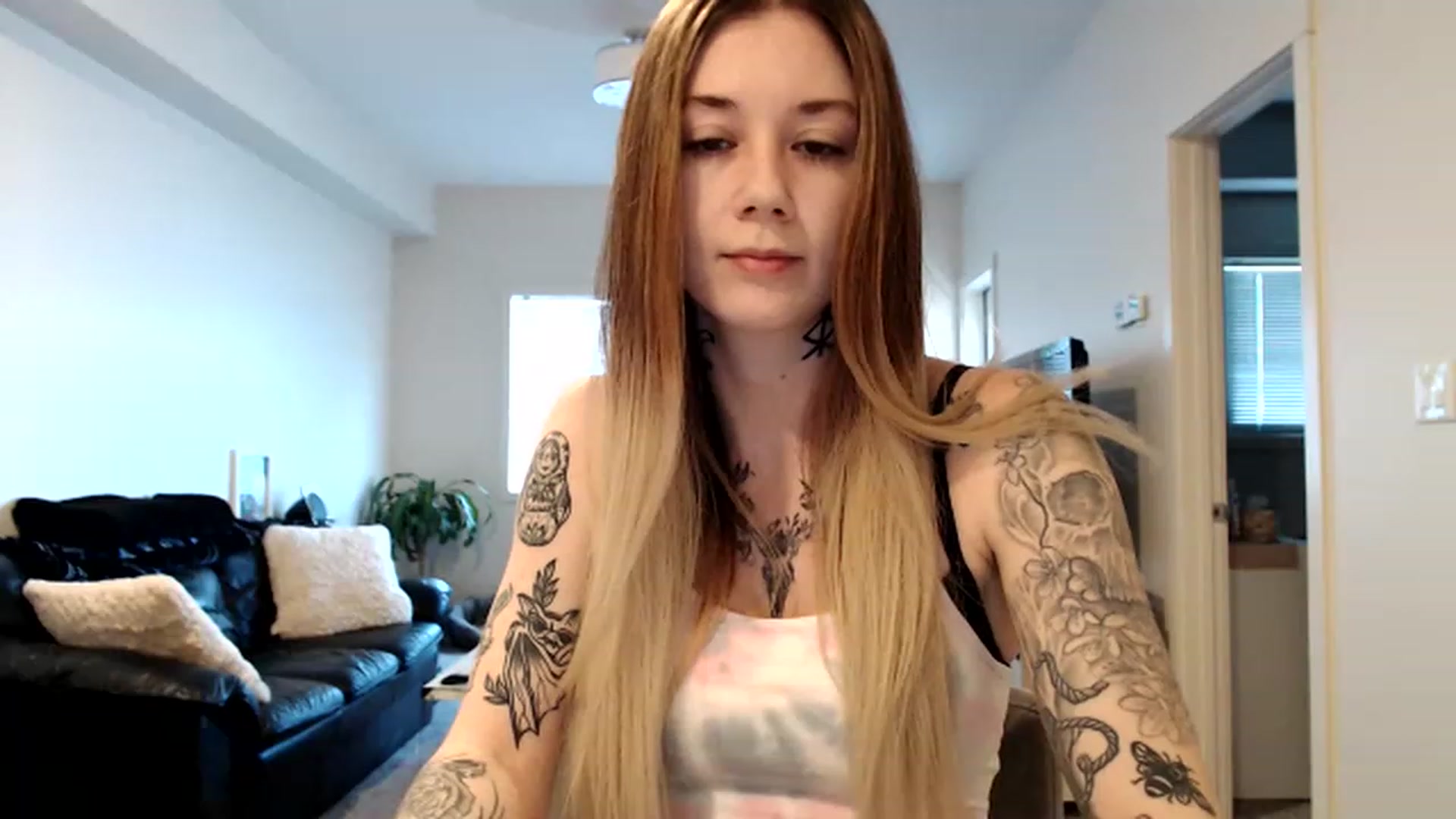 Gallery image thumbnail from Faerrie_'s myfreecams stream on, 04/27/2023, 22:57 image 5 of 20