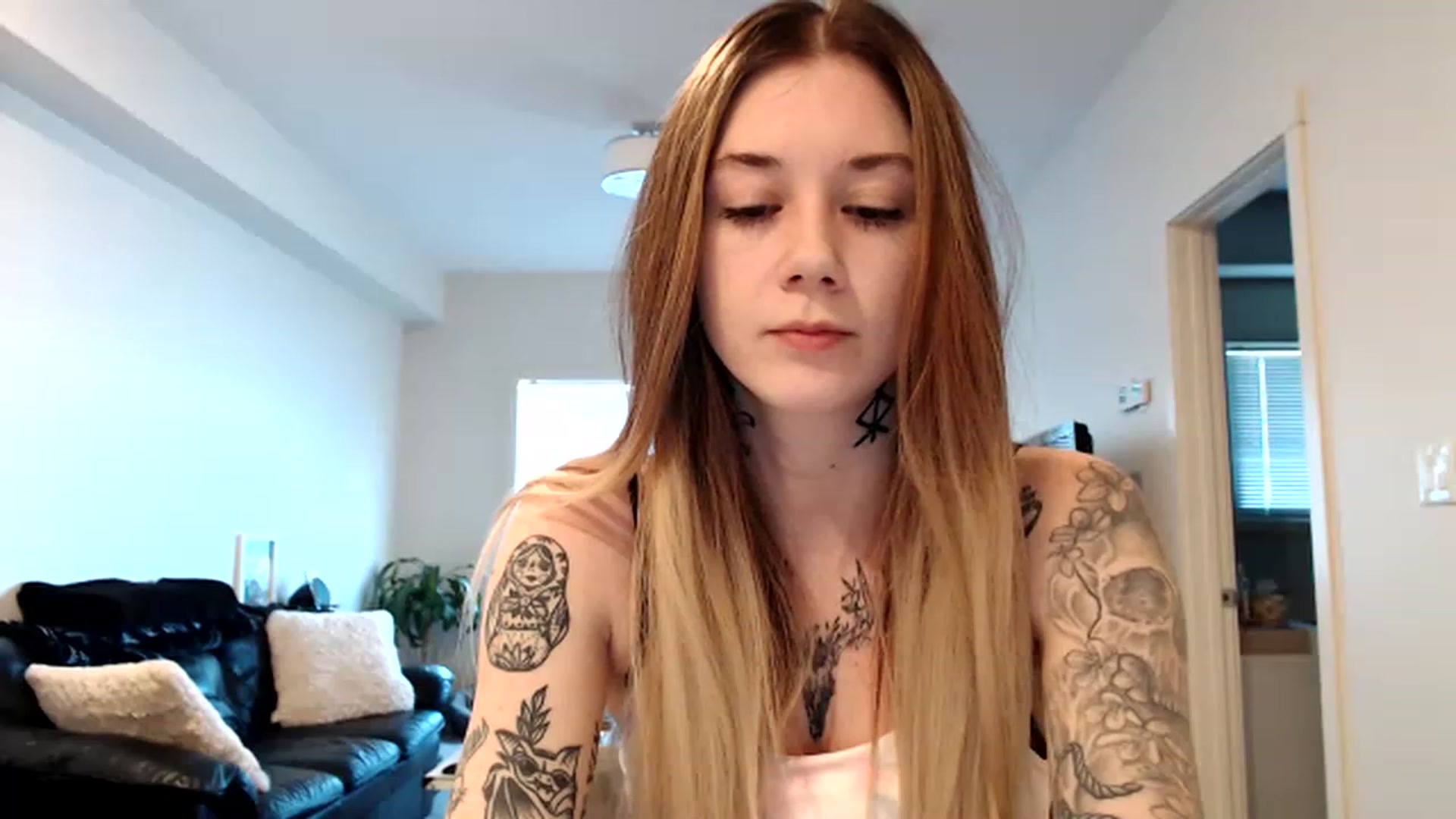Gallery image thumbnail from Faerrie_'s myfreecams stream on, 04/27/2023, 22:57 image 2 of 20