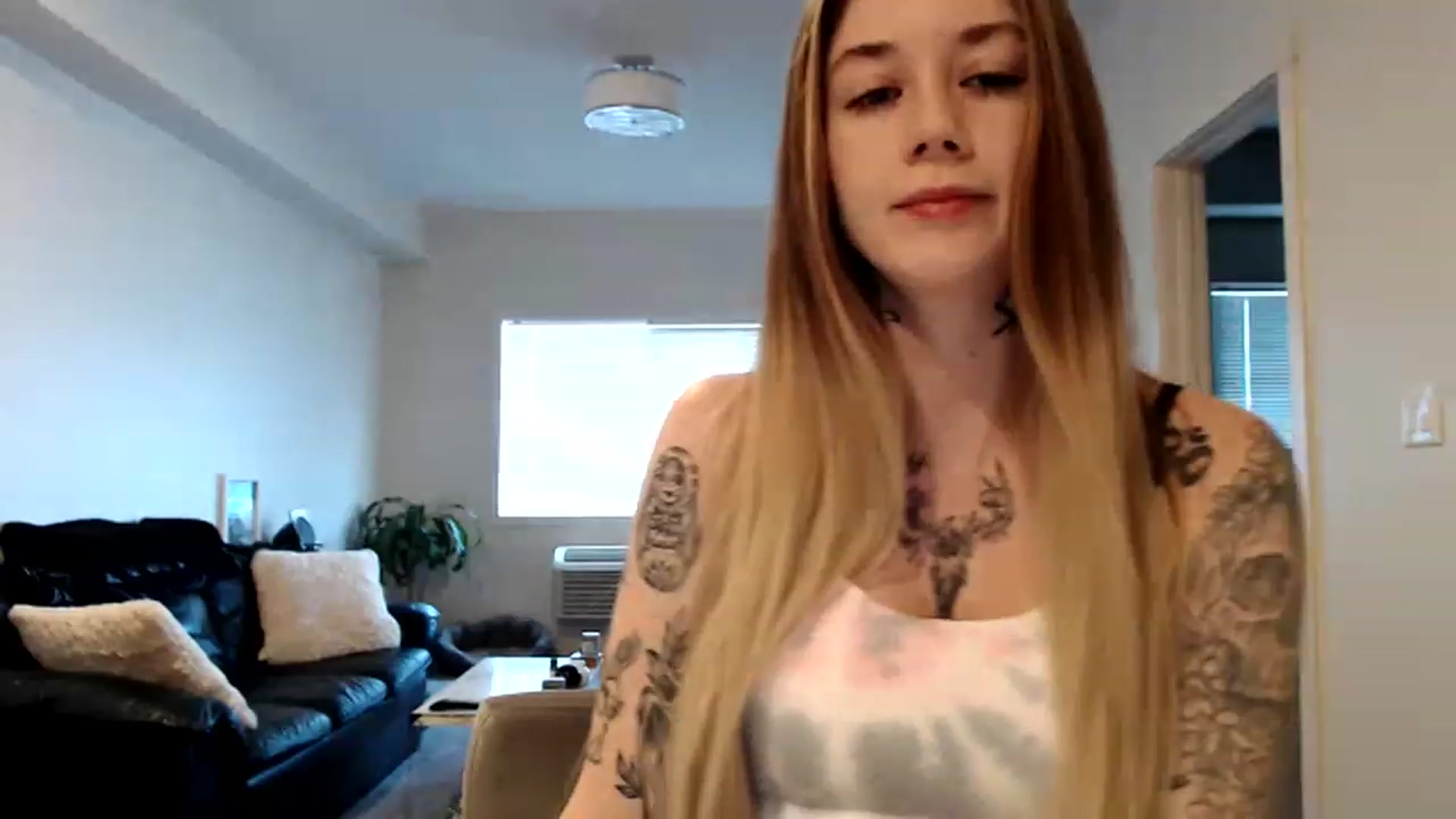 Gallery image thumbnail from Faerrie_'s myfreecams stream on, 04/27/2023, 22:57 image 12 of 20