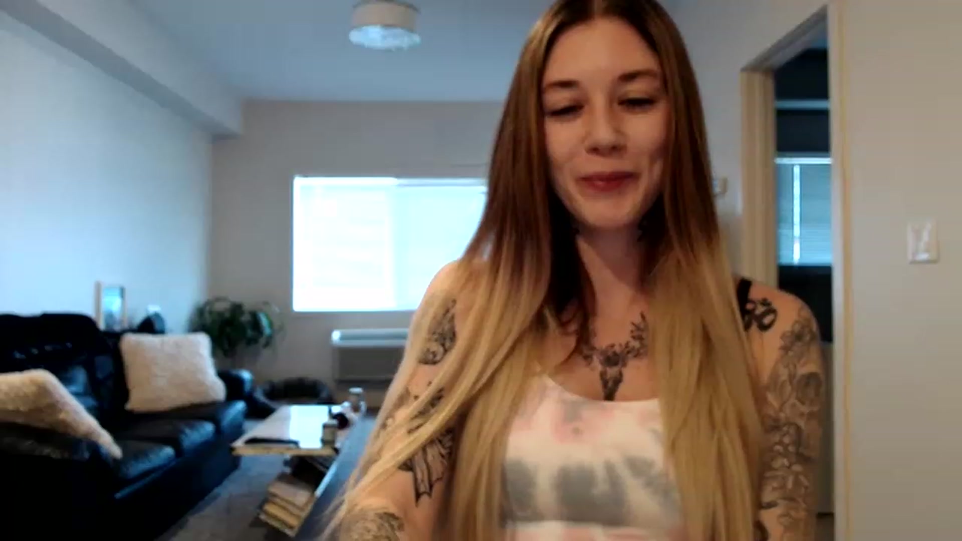 Gallery image thumbnail from Faerrie_'s myfreecams stream on, 04/27/2023, 22:57 image 18 of 20