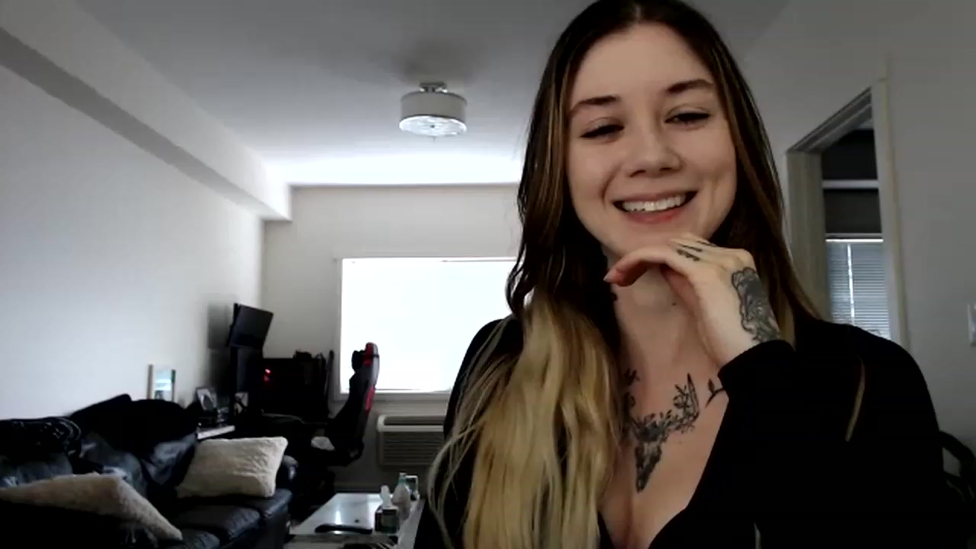 Gallery image thumbnail from Faerrie_'s myfreecams stream on, 05/23/2023, 18:56 image 14 of 20