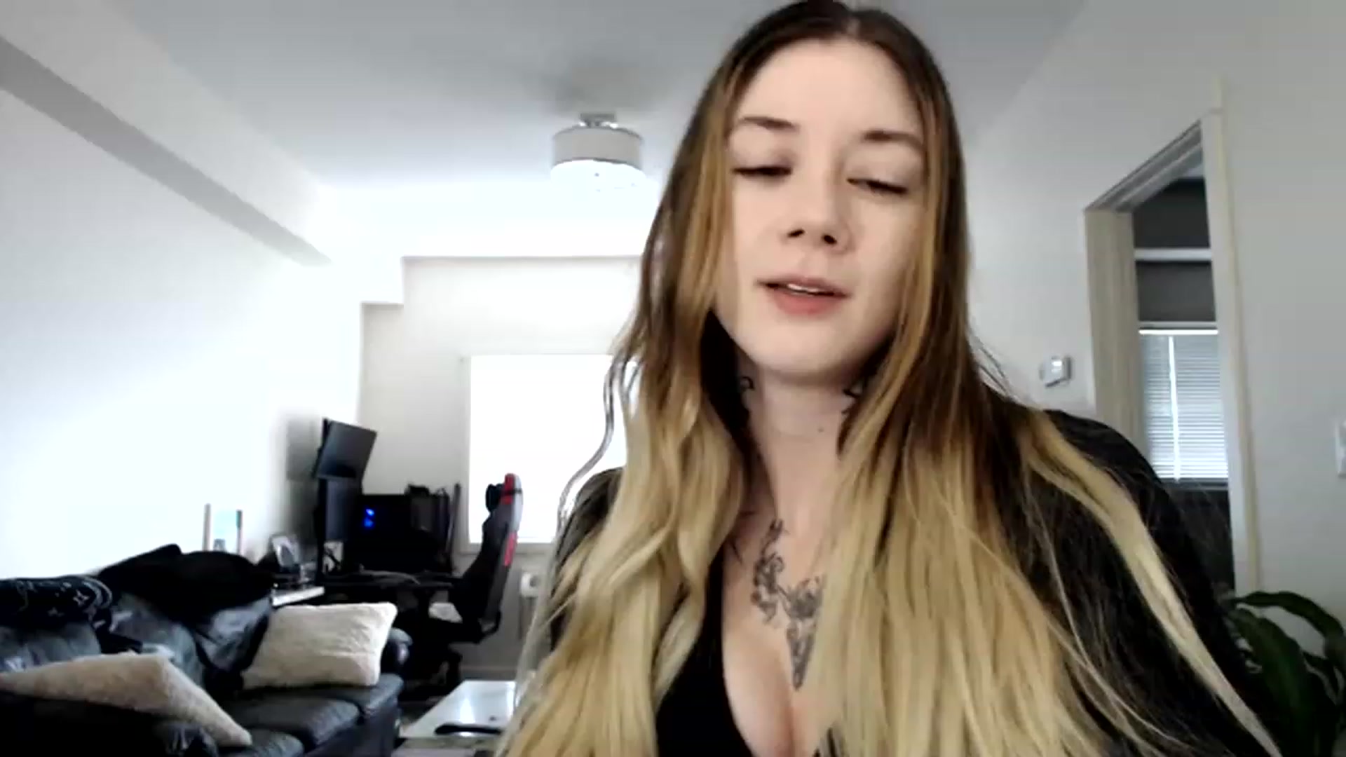 Gallery image thumbnail from Faerrie_'s myfreecams stream on, 05/23/2023, 18:56 image 6 of 20