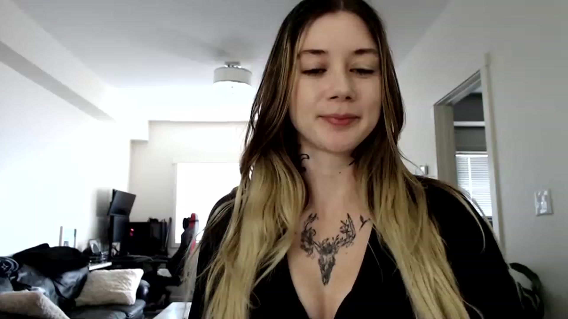 Gallery image thumbnail from Faerrie_'s myfreecams stream on, 05/23/2023, 20:36 image 3 of 20