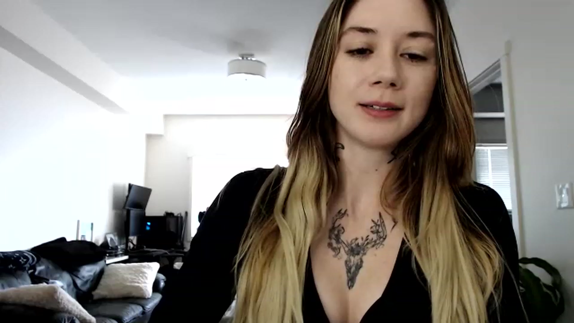 Gallery image thumbnail from Faerrie_'s myfreecams stream on, 05/23/2023, 20:36 image 15 of 20