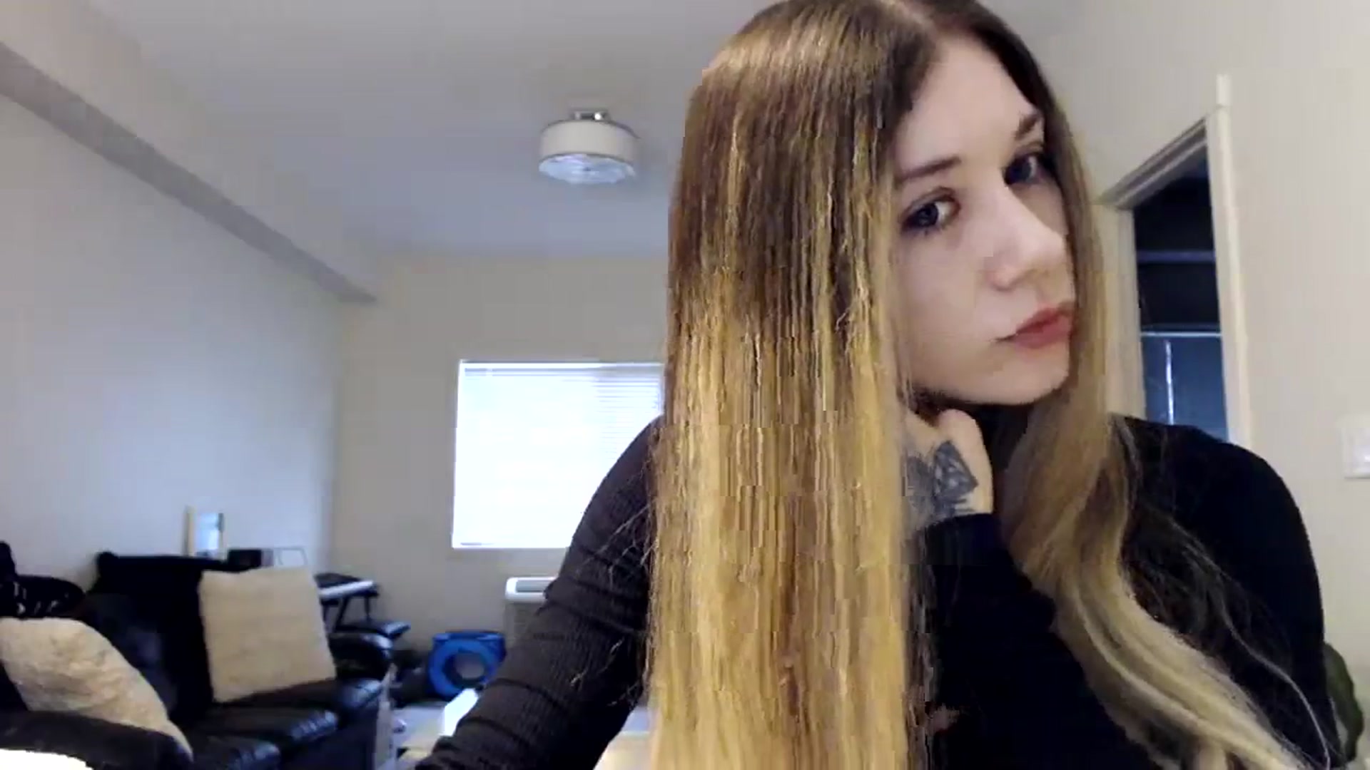 Gallery image thumbnail from Faerrie_'s myfreecams stream on, 12/06/2023, 21:42 image 8 of 20