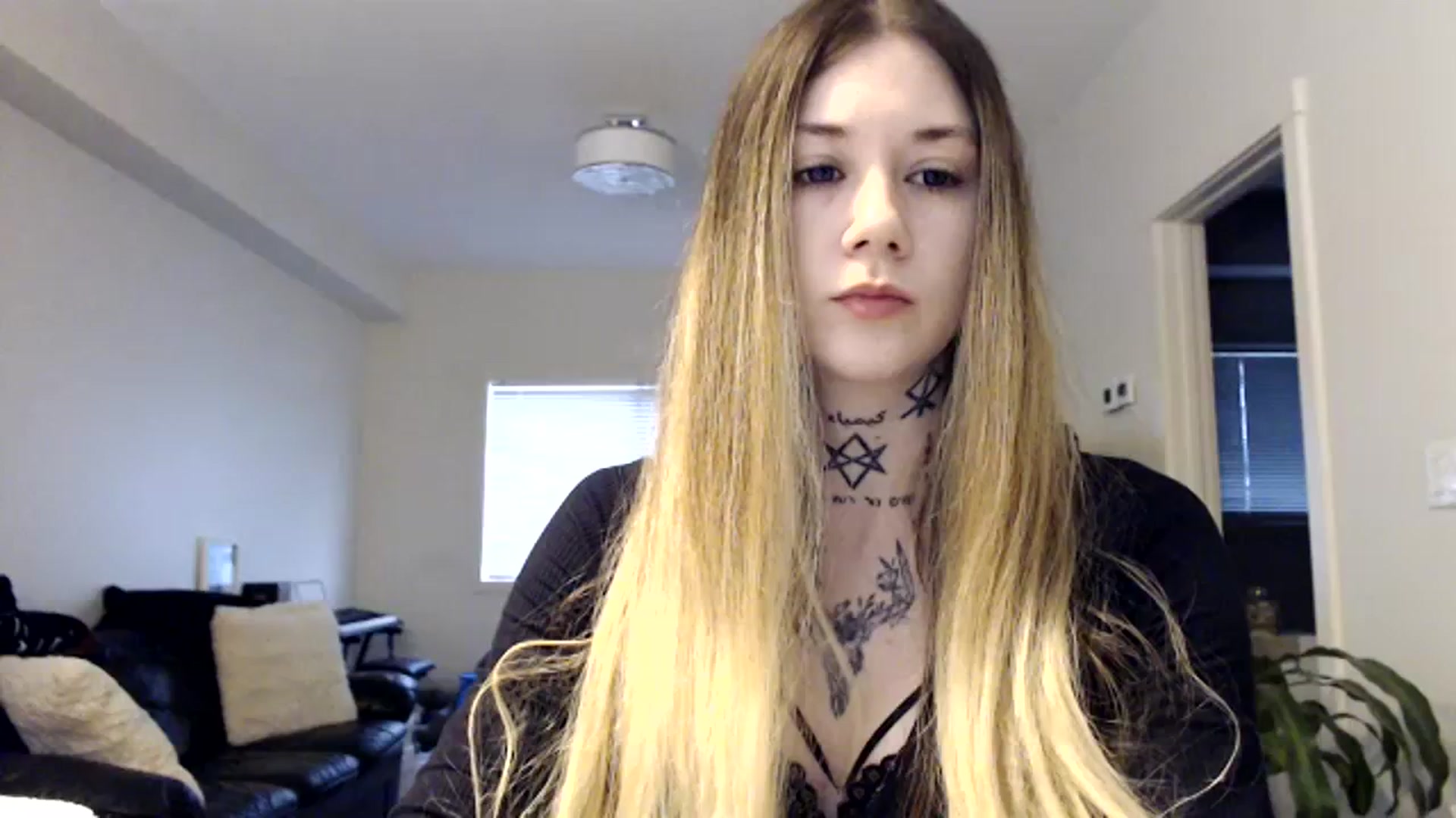Gallery image thumbnail from Faerrie_'s myfreecams stream on, 12/06/2023, 21:42 image 15 of 20