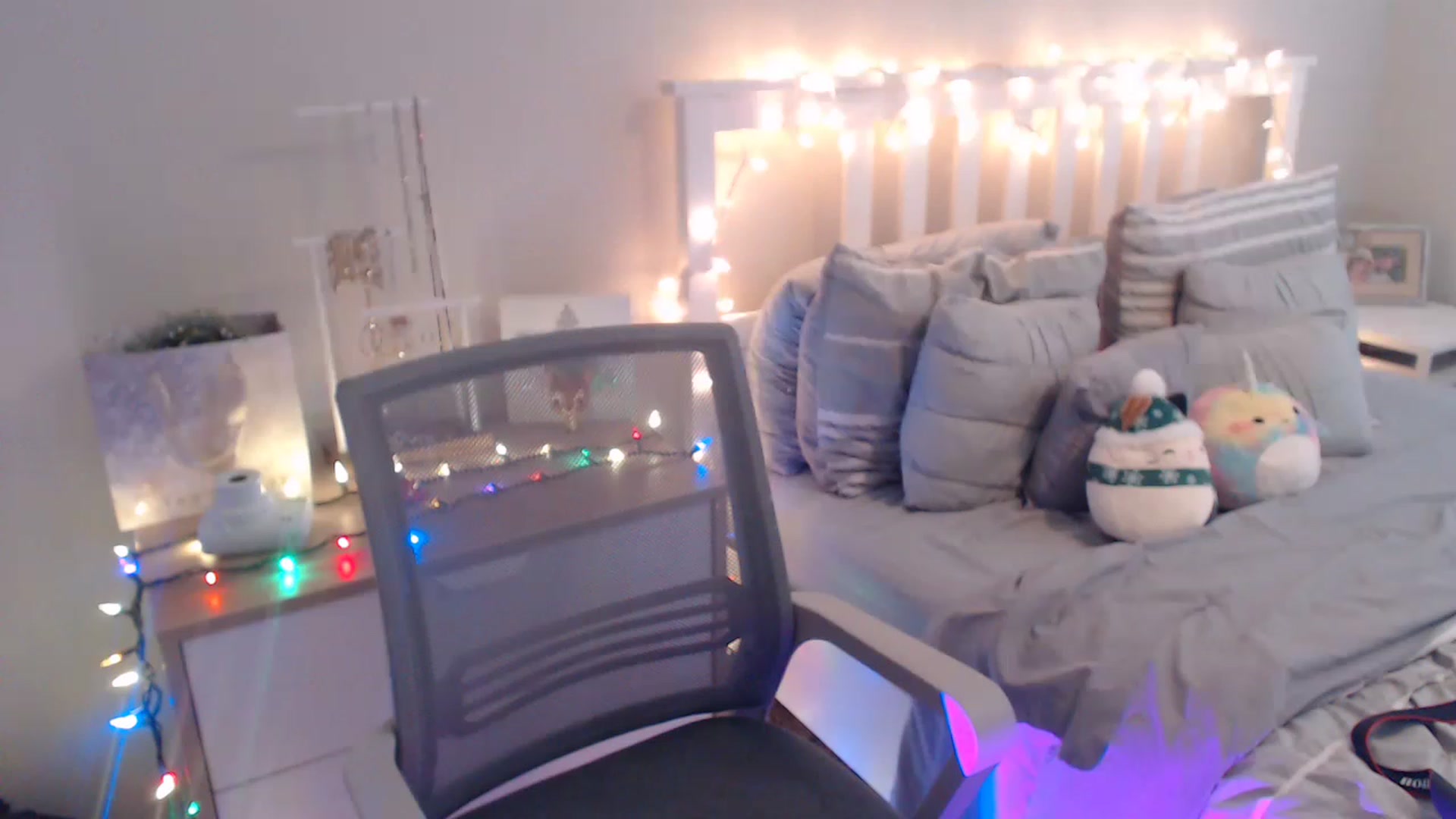Gallery image thumbnail from Faeryfawn's myfreecams stream on, 12/02/2022, 20:32 image 13 of 20