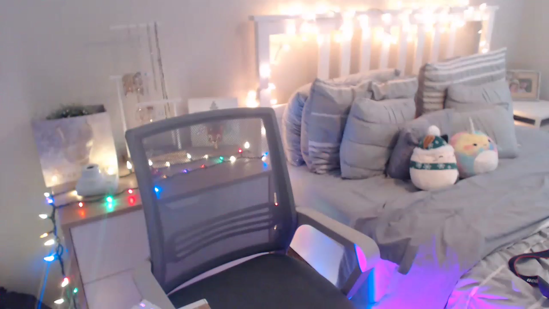 Gallery image thumbnail from Faeryfawn's myfreecams stream on, 12/02/2022, 20:32 image 12 of 20
