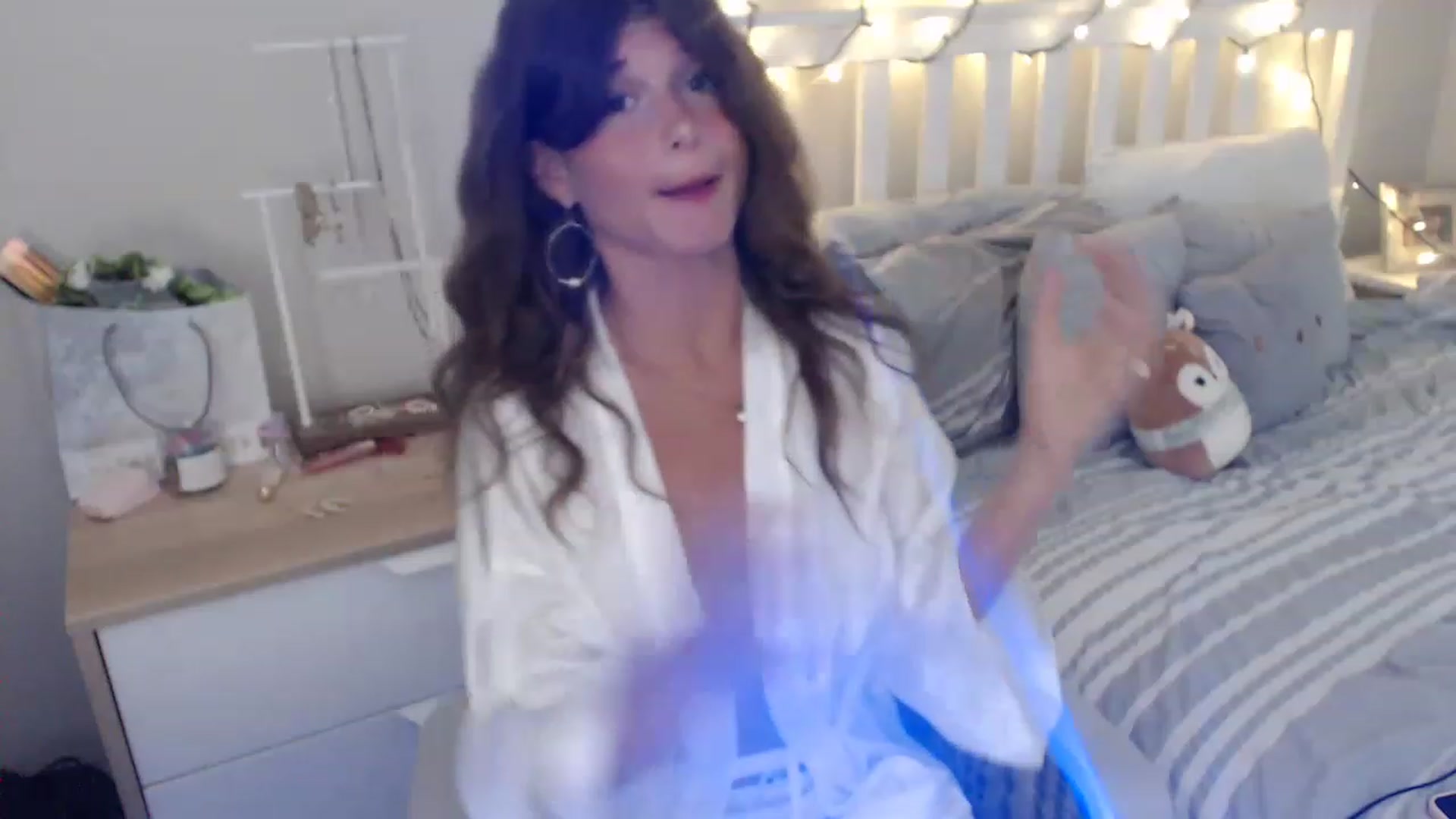 Gallery image thumbnail from Faeryfawn's myfreecams stream on, 04/11/2023, 23:34 image 19 of 20