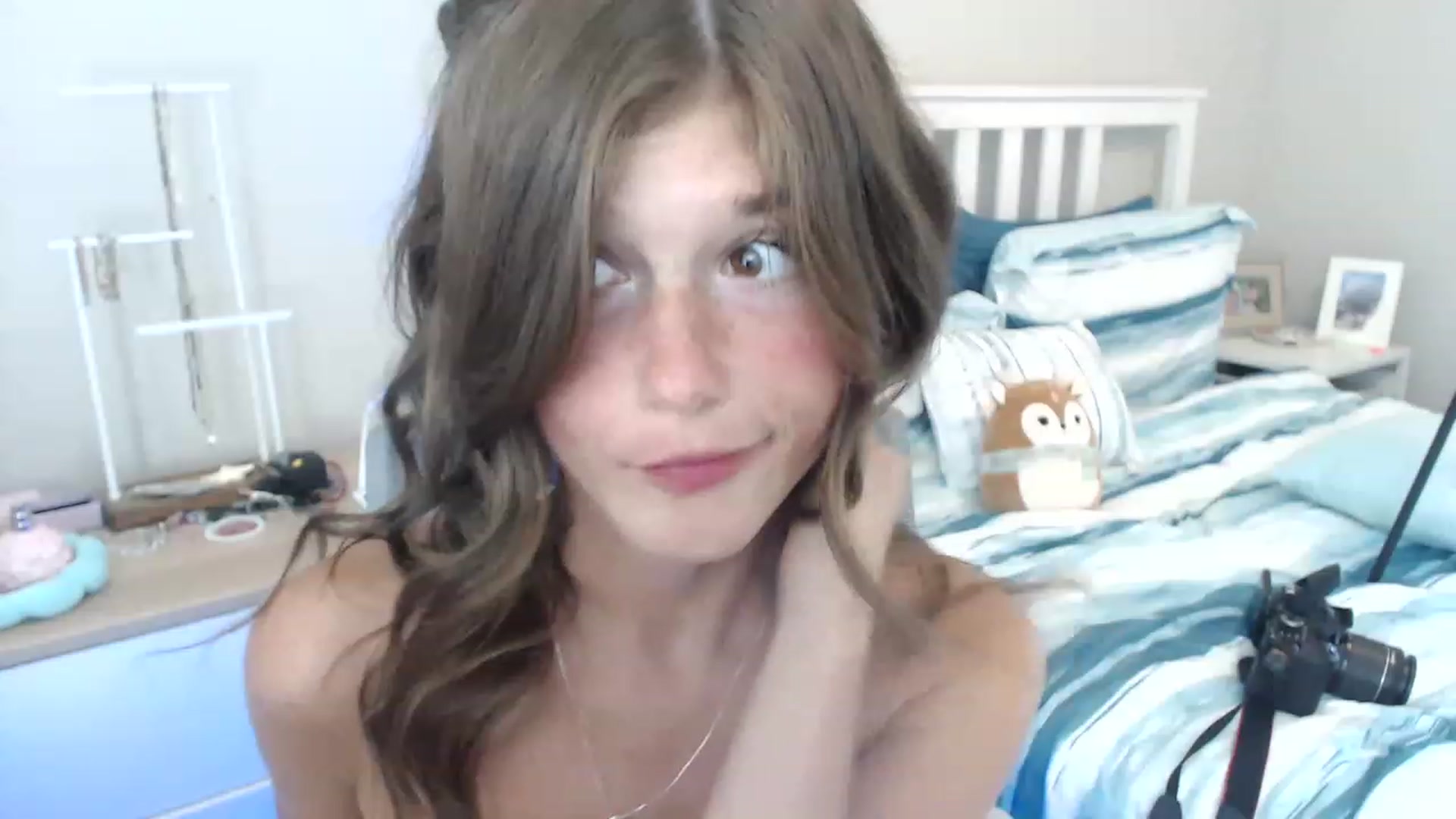 Gallery image thumbnail from Faeryfawn's myfreecams stream on, 07/13/2023, 19:36 image 15 of 20
