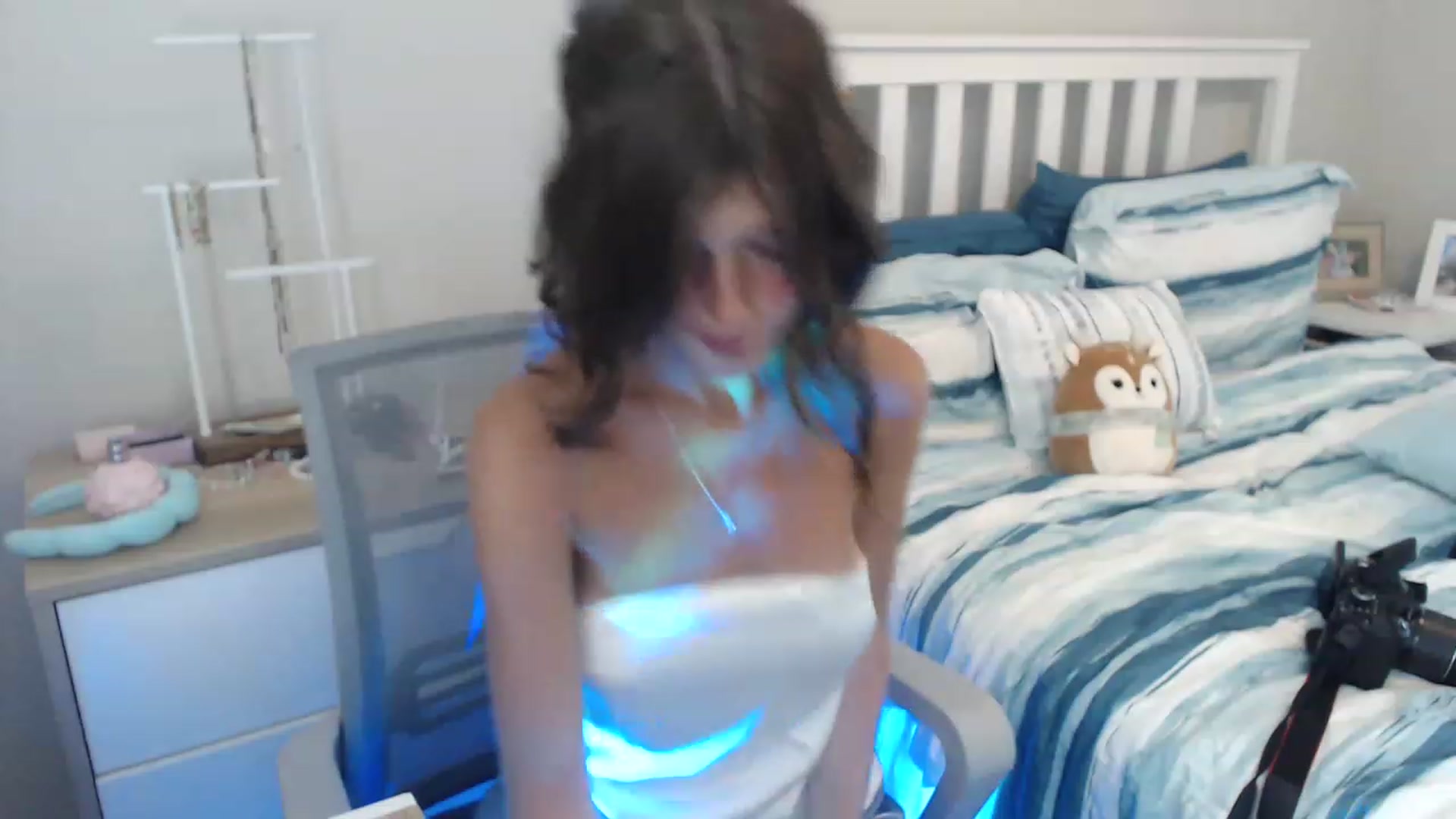 Gallery image thumbnail from Faeryfawn's myfreecams stream on, 07/13/2023, 19:36 image 4 of 20