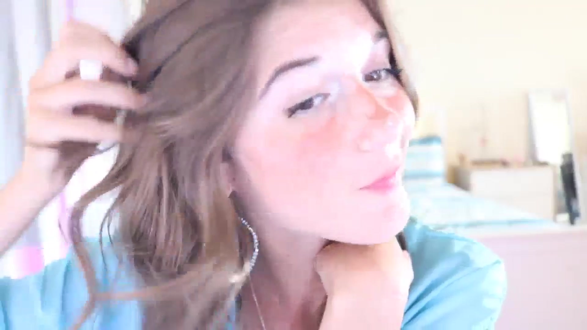 Gallery image thumbnail from Faeryfawn's myfreecams stream on, 08/17/2023, 22:01 image 7 of 20