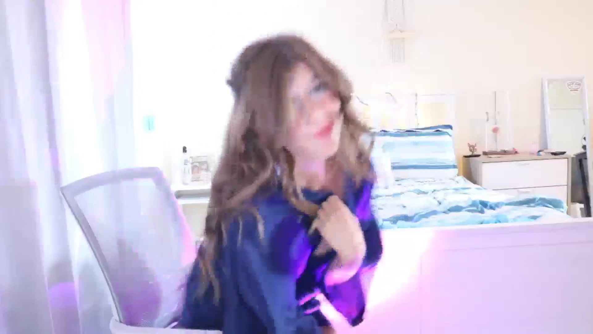 Gallery image thumbnail from Faeryfawn's myfreecams stream on, 08/18/2023, 19:43 image 18 of 20
