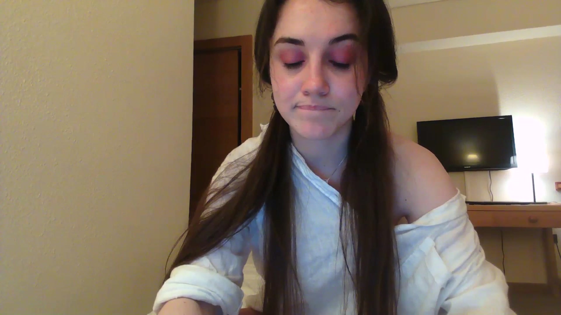 Gallery image thumbnail from FairSnowWhite's myfreecams stream on, 07/06/2023, 18:12 image 6 of 20
