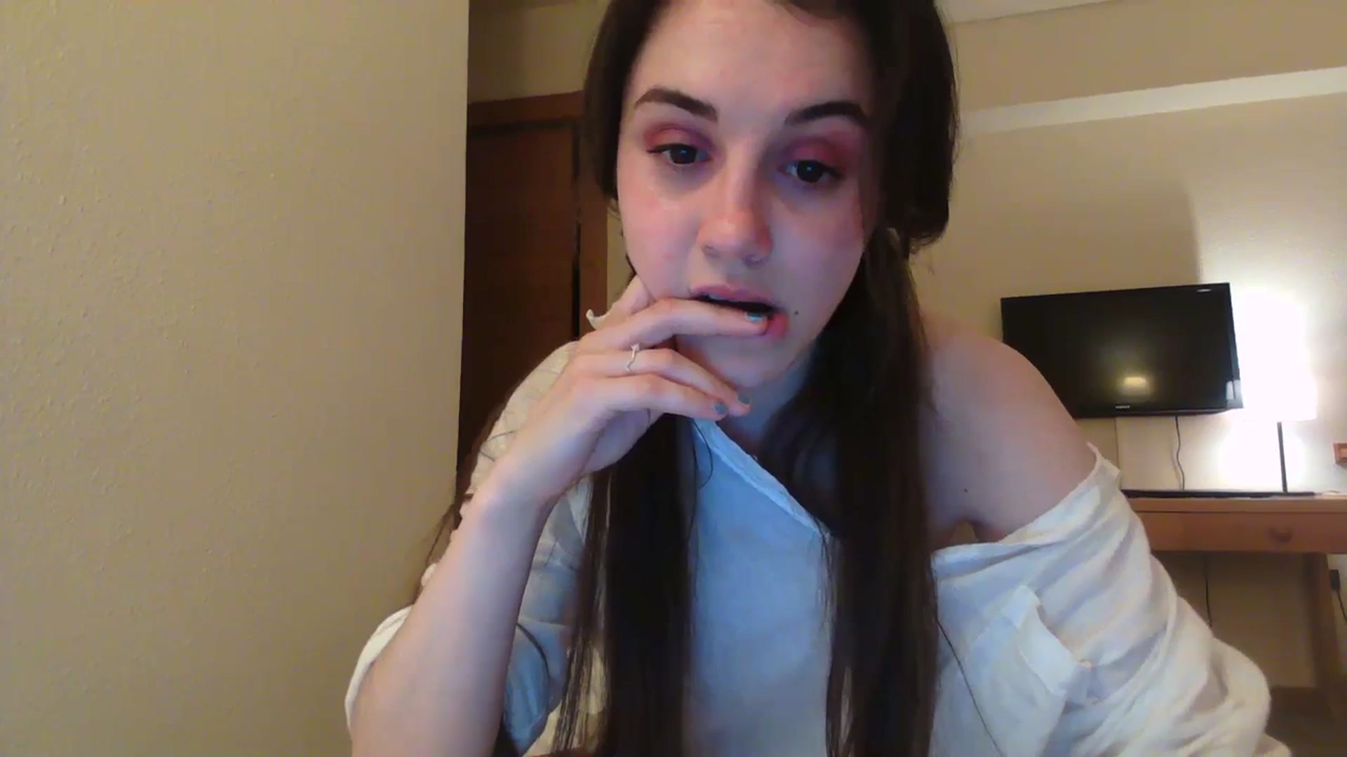 Gallery image thumbnail from FairSnowWhite's myfreecams stream on, 07/06/2023, 18:12 image 4 of 20