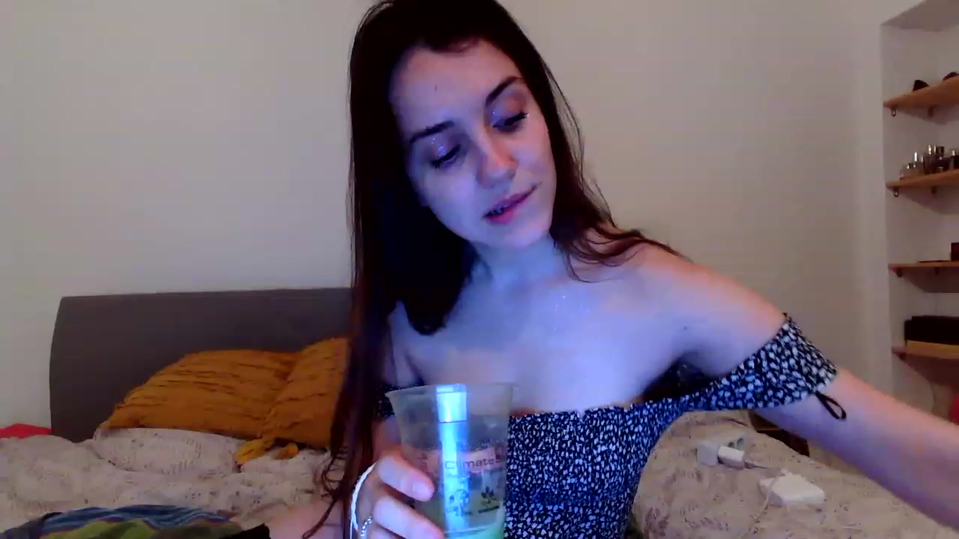 Gallery image thumbnail from FairSnowWhite's myfreecams stream on, 08/27/2023, 18:47 image 17 of 20