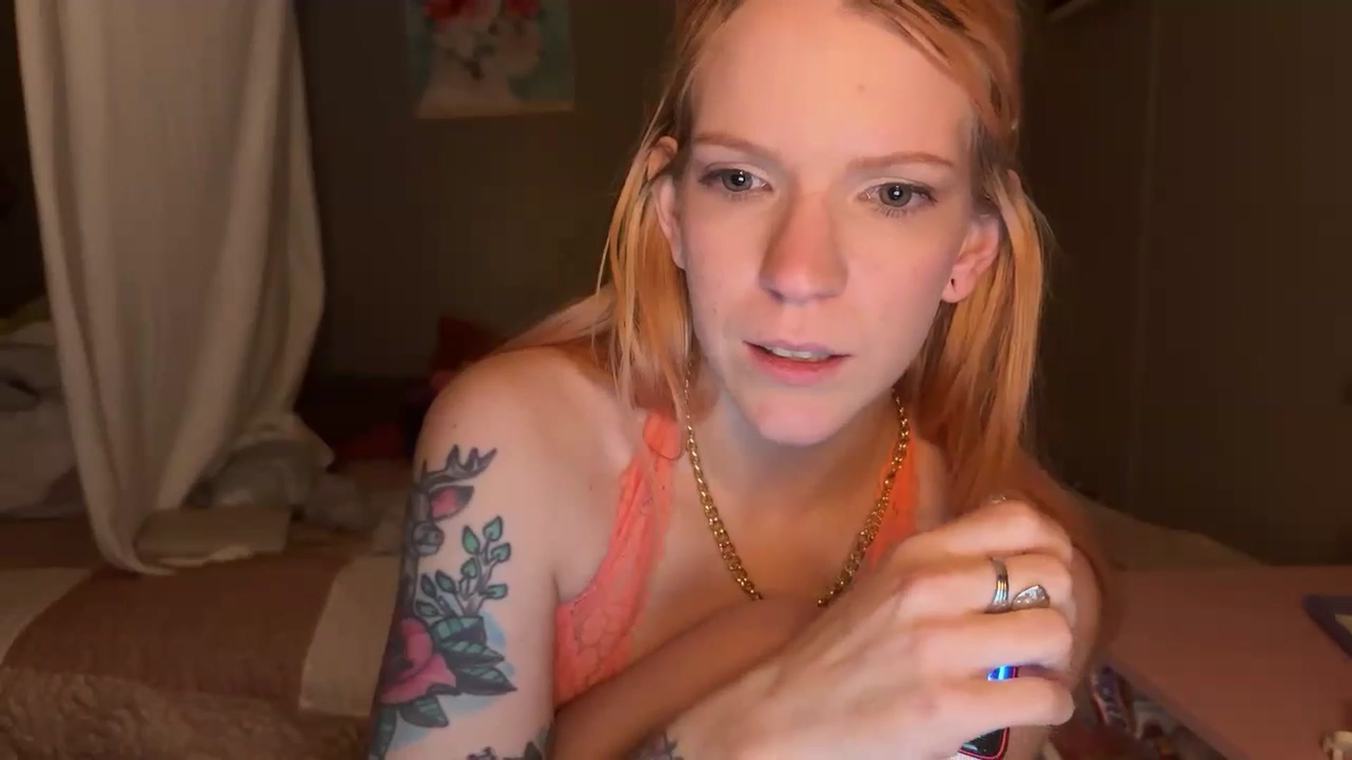 Gallery image thumbnail from Fairlyfaeriee's myfreecams stream on, 12/10/2024, 09:40 image 17 of 20