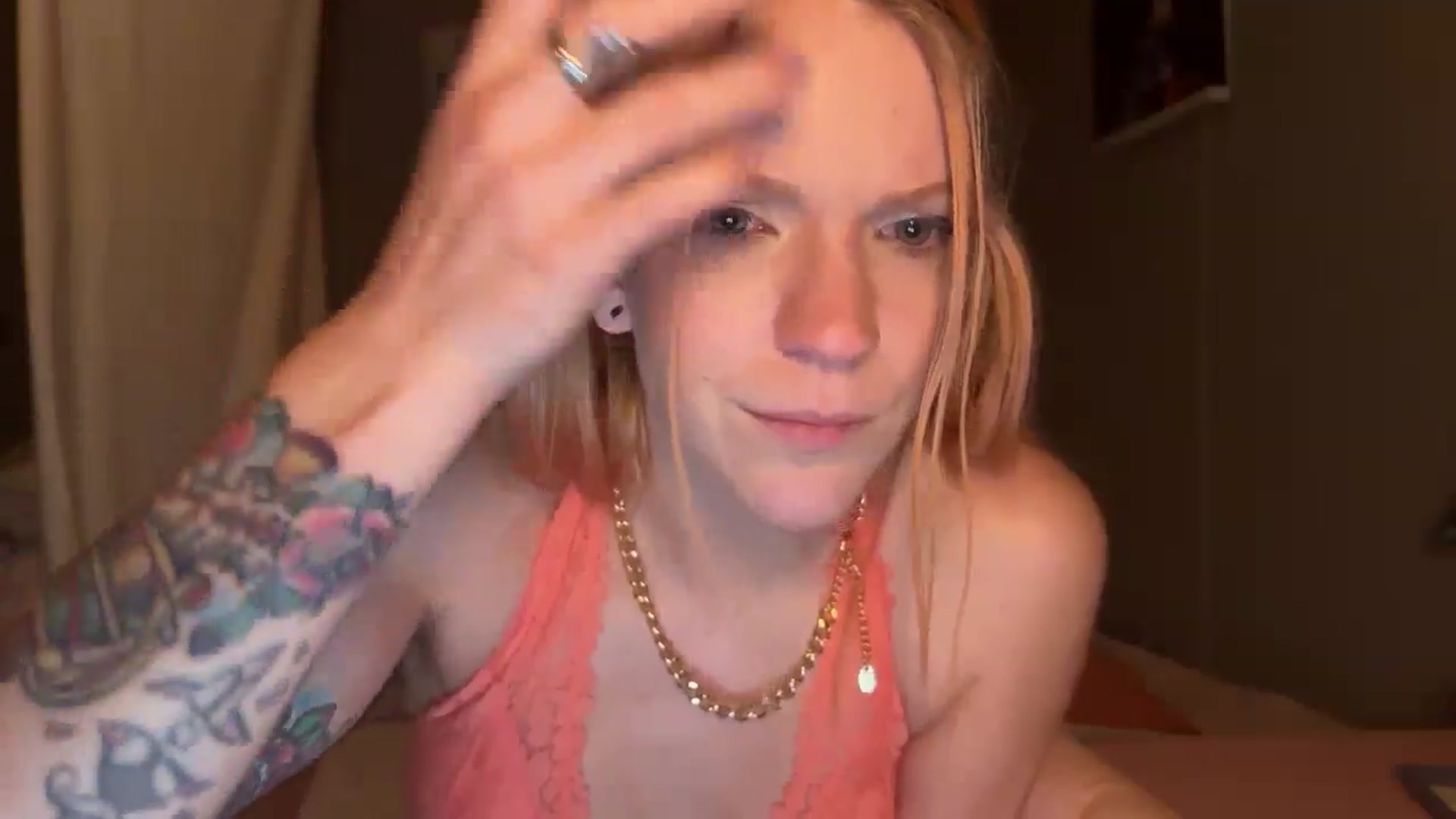 Gallery image thumbnail from Fairlyfaeriee's myfreecams stream on, 12/10/2024, 09:40 image 8 of 20