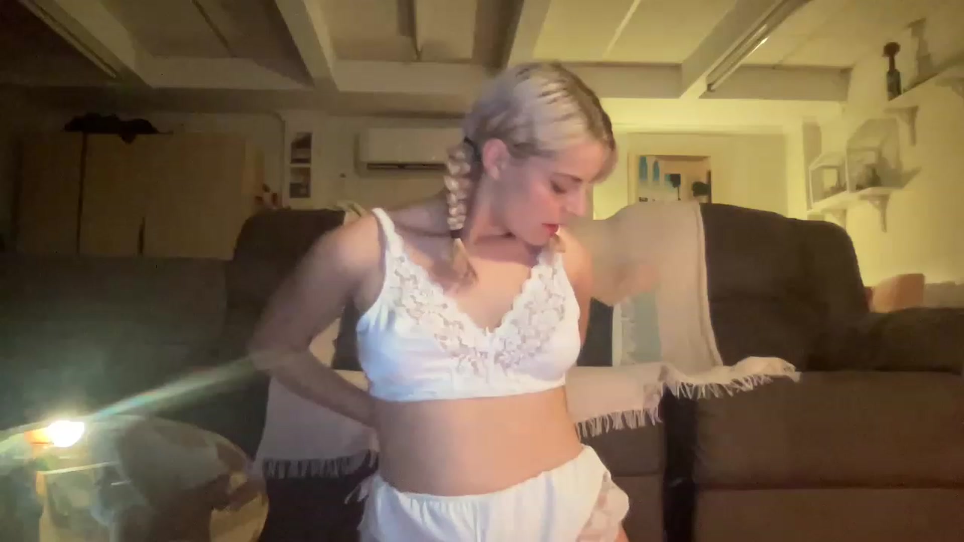 Gallery image thumbnail from FairyFlossy's myfreecams stream on, 12/21/2022, 11:49 image 11 of 20