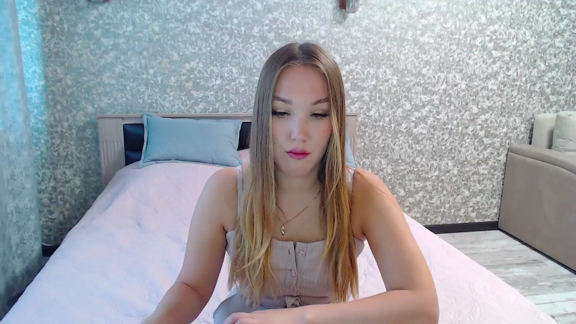 Gallery image thumbnail from Fairy_Moon1's myfreecams stream on, 06/12/2025, 06:58 image 11 of 20