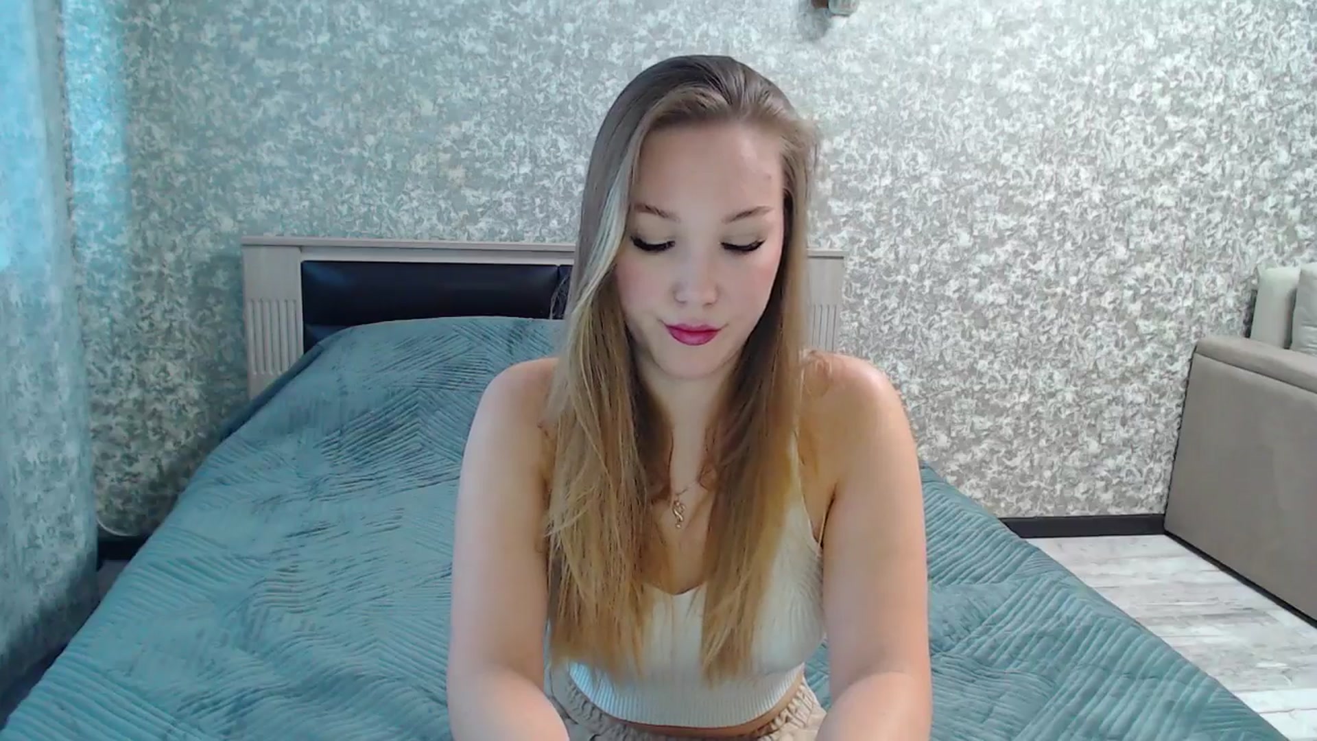 Gallery image thumbnail from Fairy_Moon1's myfreecams stream on, 07/01/2025, 05:44 image 12 of 20