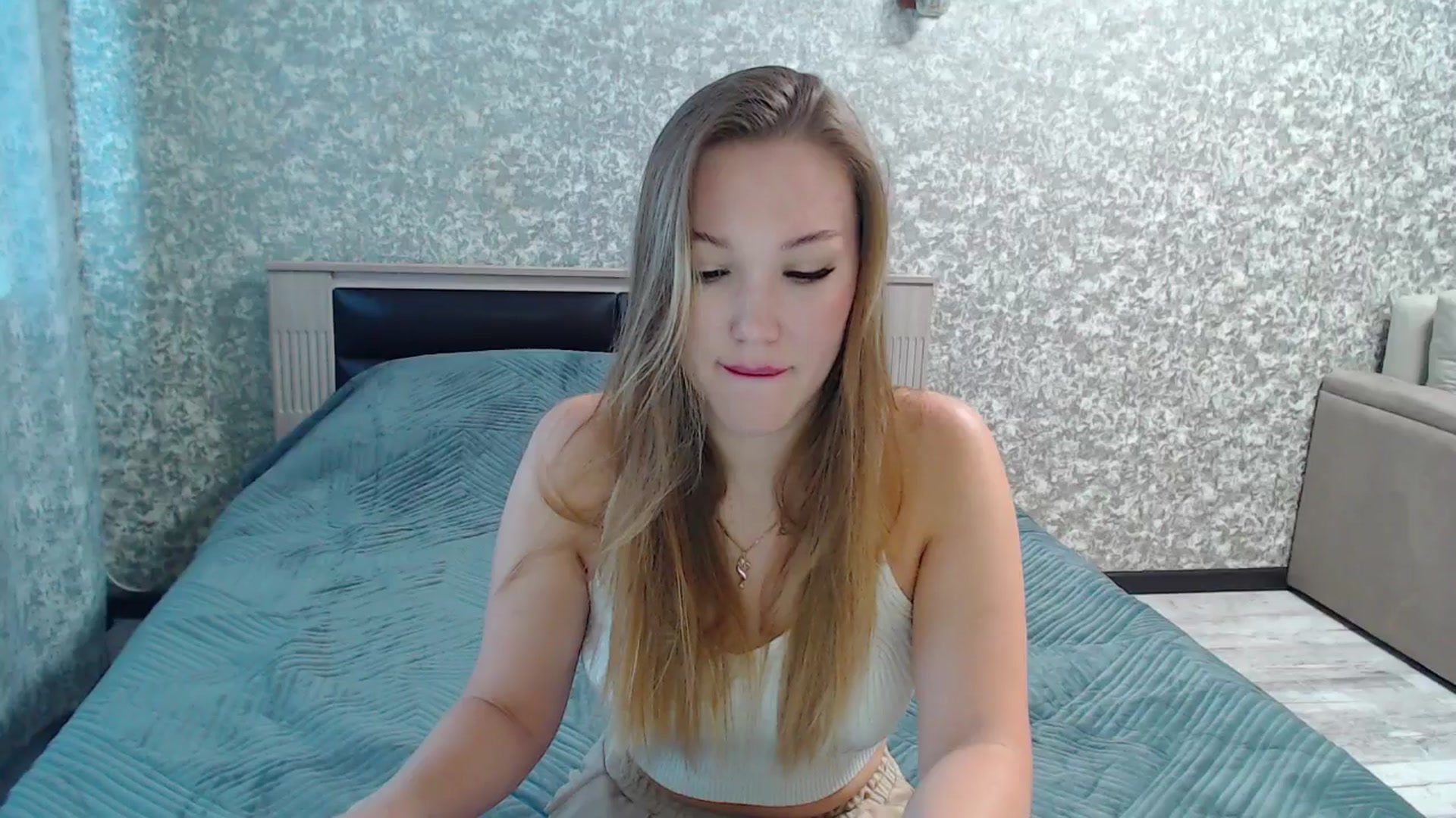 Gallery image thumbnail from Fairy_Moon1's myfreecams stream on, 07/01/2025, 05:44 image 8 of 20