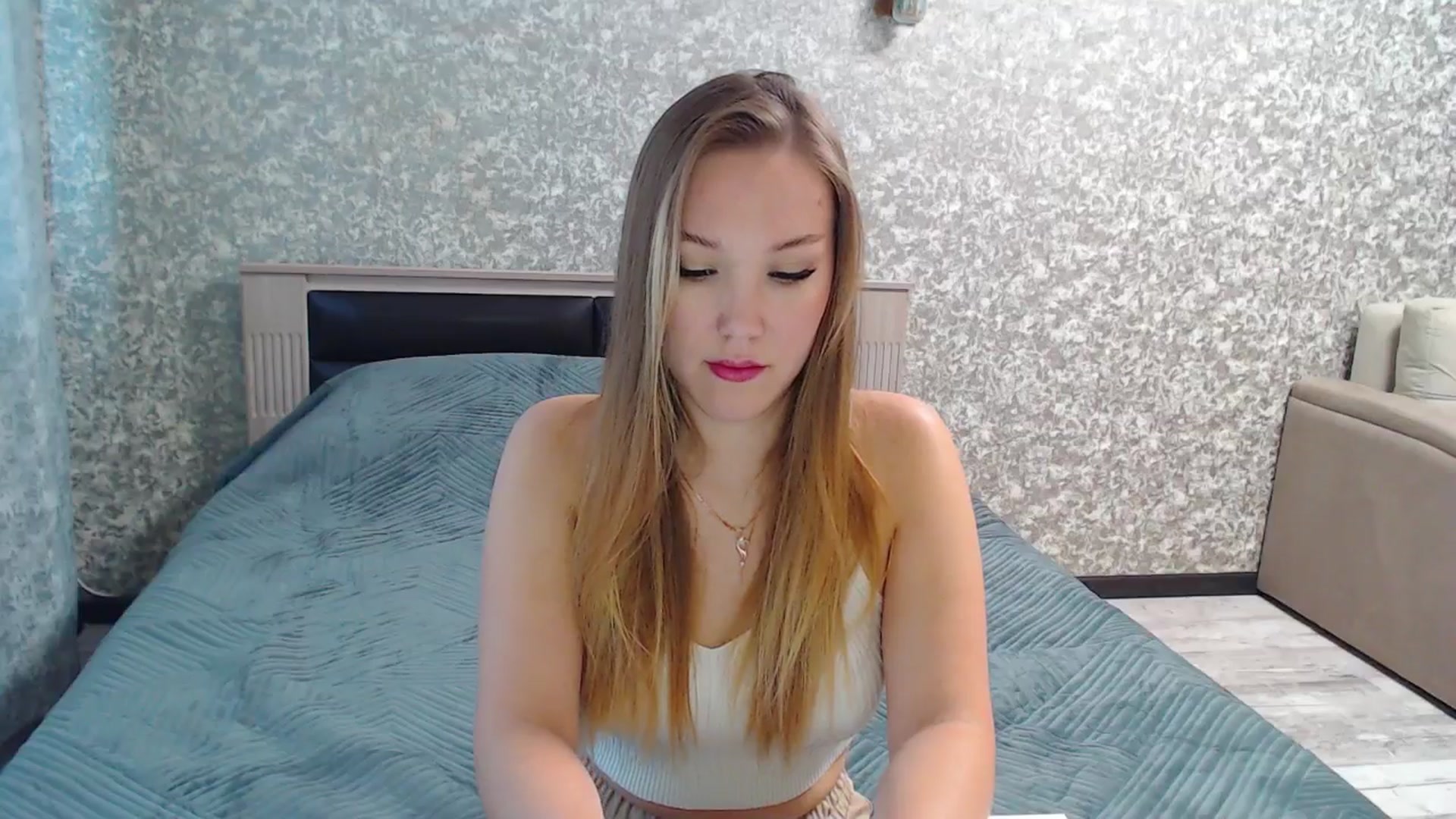 Gallery image thumbnail from Fairy_Moon1's myfreecams stream on, 07/01/2025, 07:48 image 18 of 20