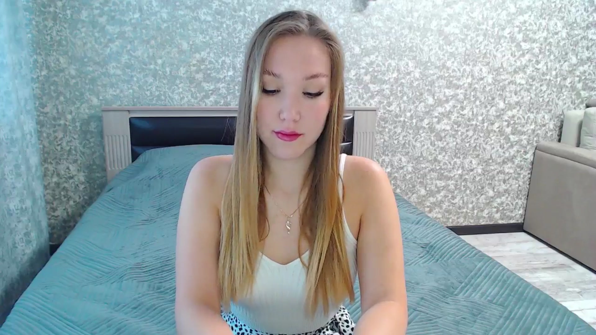 Gallery image thumbnail from Fairy_Moon1's myfreecams stream on, 07/04/2025, 05:29 image 14 of 20