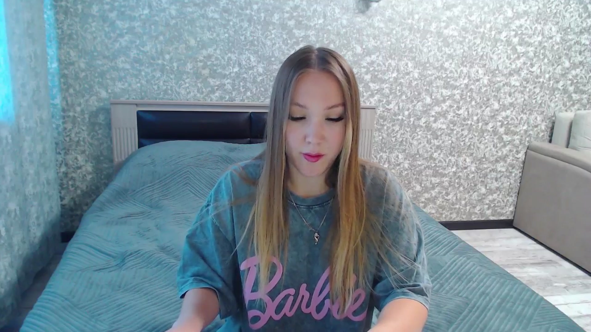 Gallery image thumbnail from Fairy_Moon1's myfreecams stream on, 07/17/2025, 06:45 image 6 of 20