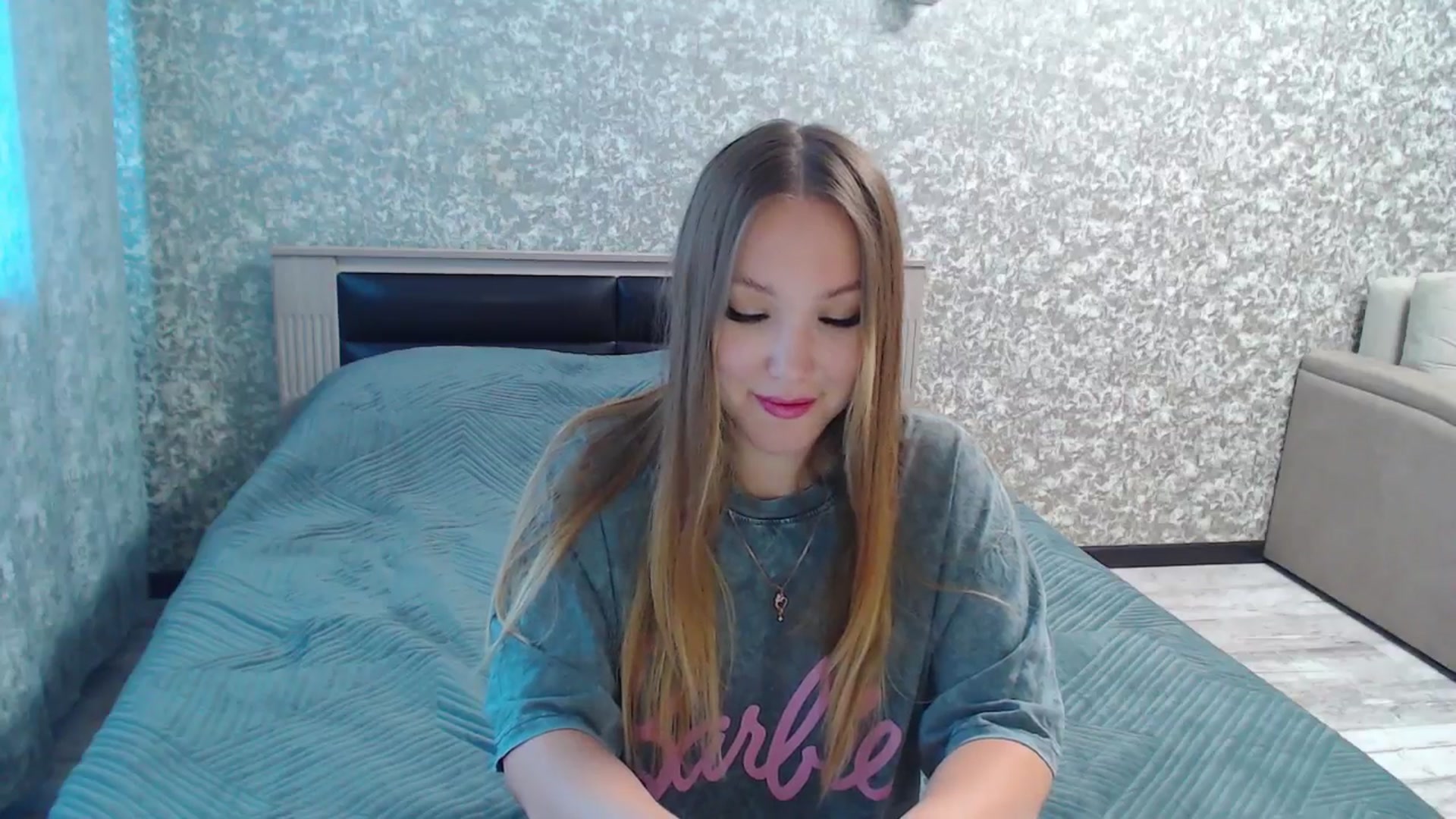 Gallery image thumbnail from Fairy_Moon1's myfreecams stream on, 07/17/2025, 06:45 image 9 of 20