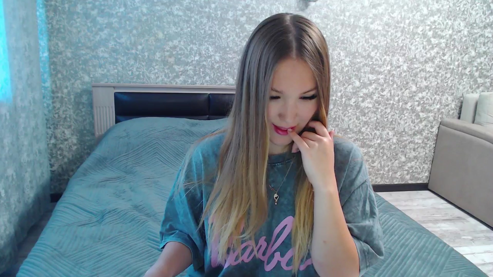 Gallery image thumbnail from Fairy_Moon1's myfreecams stream on, 07/17/2025, 06:45 image 16 of 20