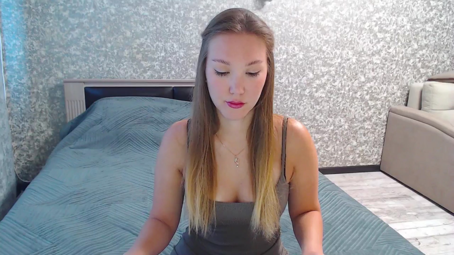 Gallery image thumbnail from Fairy_Moon1's myfreecams stream on, 08/04/2025, 04:32 image 10 of 20