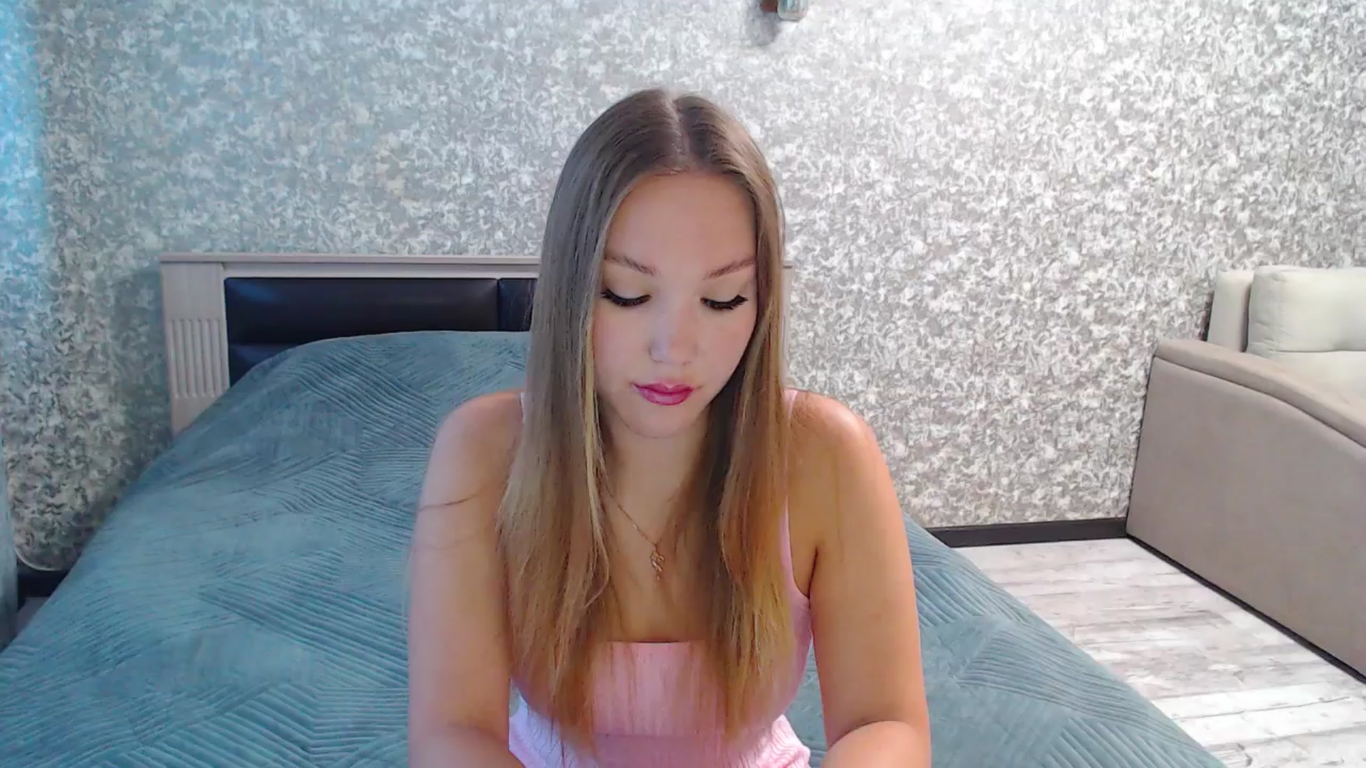 Gallery image thumbnail from Fairy_Moon1's myfreecams stream on, 08/06/2025, 05:23 image 8 of 20