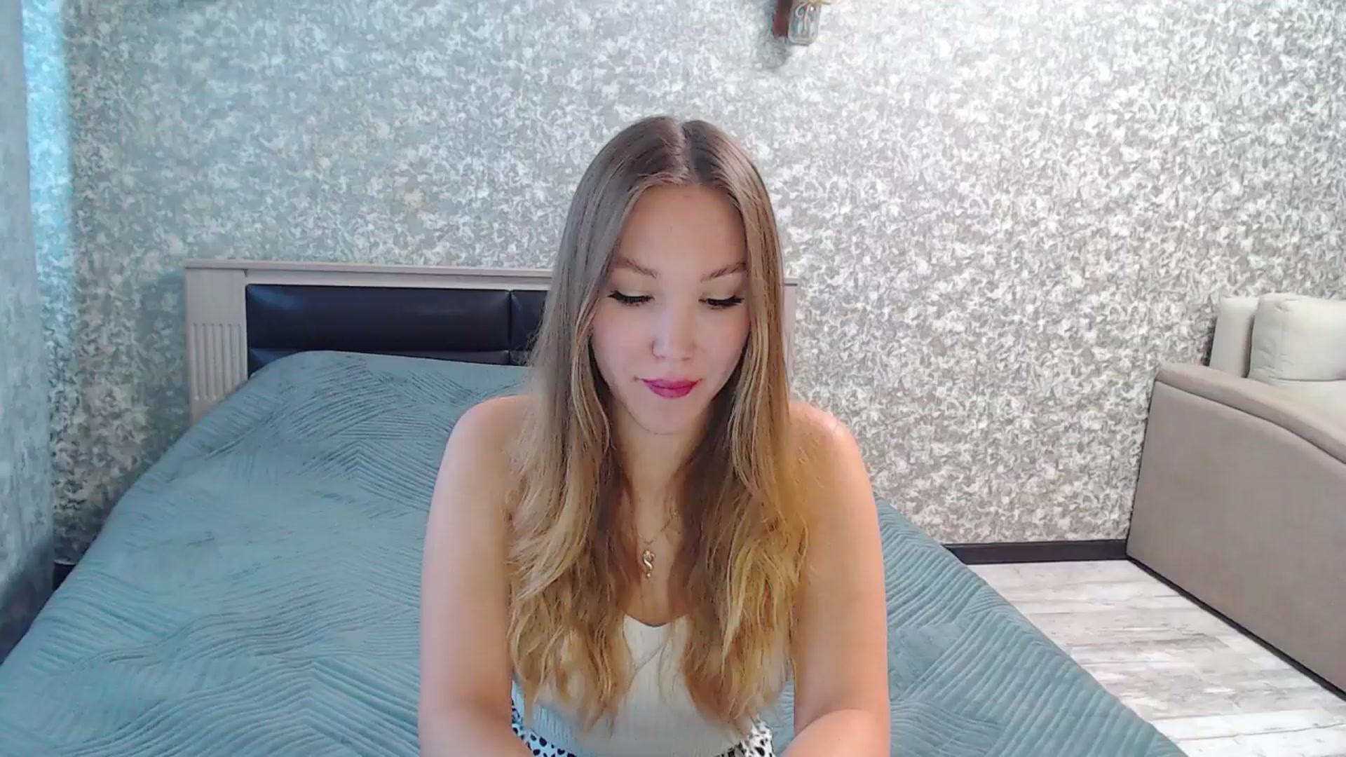 Gallery image thumbnail from Fairy_Moon1's myfreecams stream on, 08/12/2025, 06:00 image 13 of 20