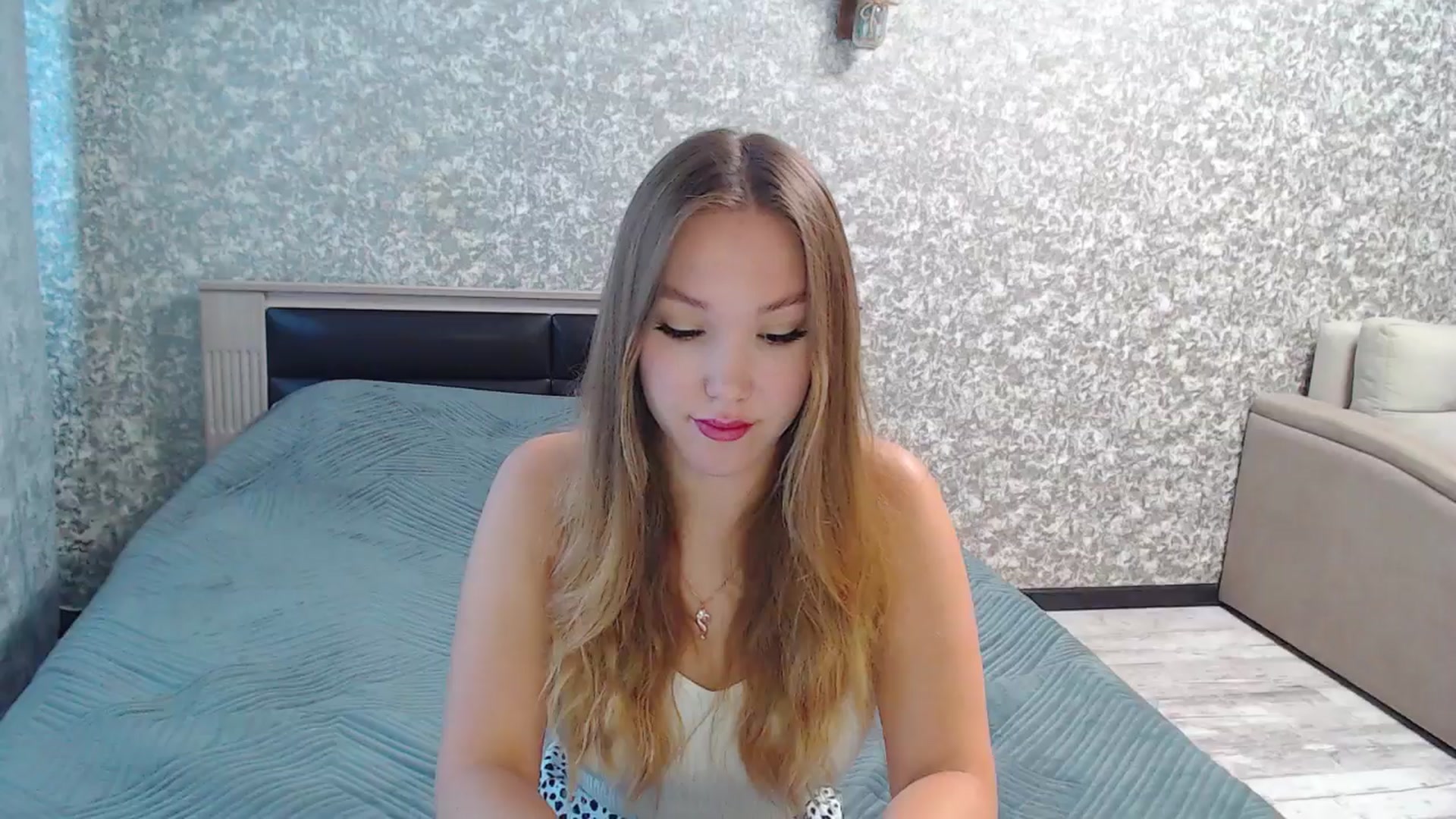 Gallery image thumbnail from Fairy_Moon1's myfreecams stream on, 08/12/2025, 06:00 image 12 of 20