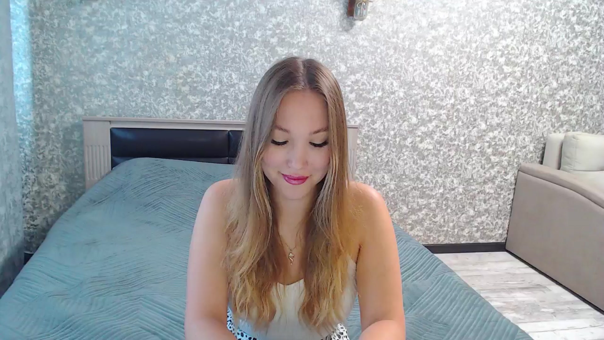Gallery image thumbnail from Fairy_Moon1's myfreecams stream on, 08/12/2025, 06:00 image 17 of 20