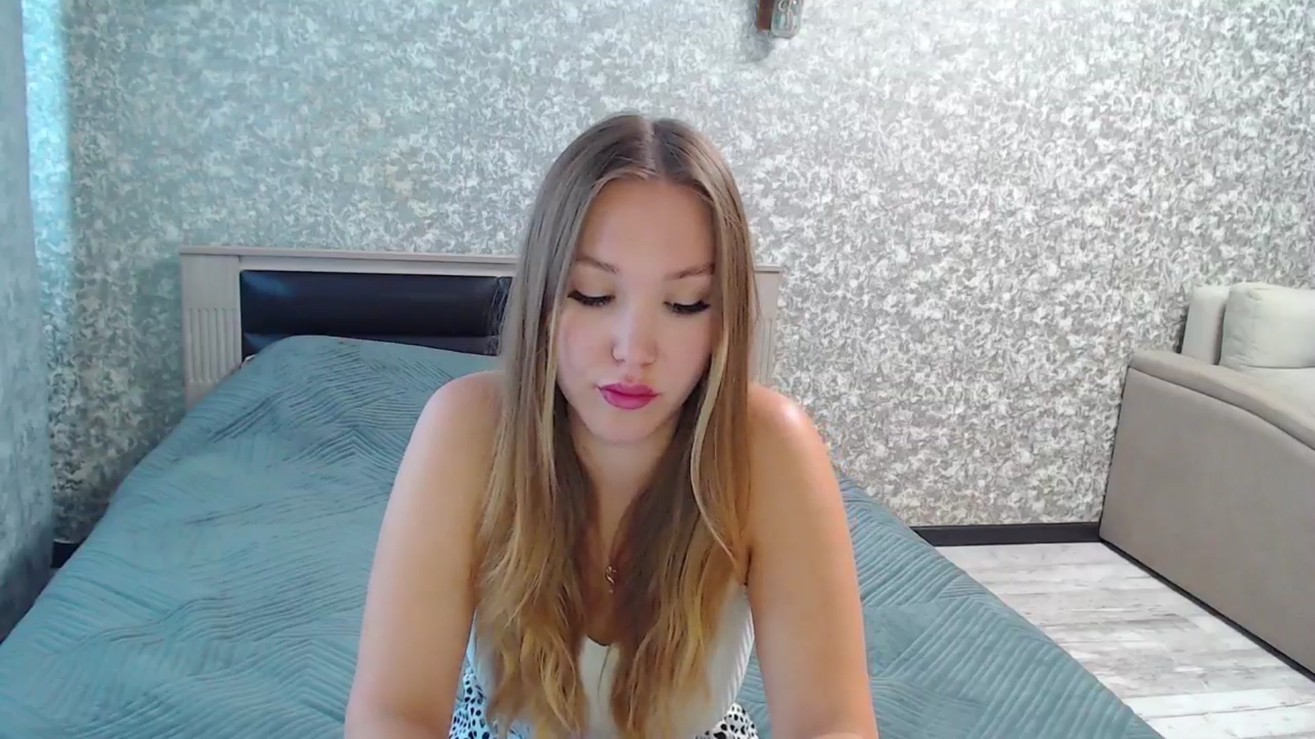 Gallery image thumbnail from Fairy_Moon1's myfreecams stream on, 08/12/2025, 07:47 image 4 of 20