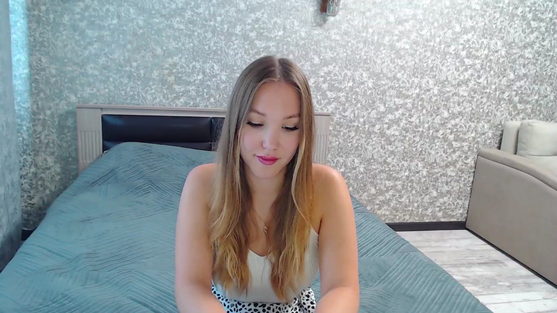 Gallery image thumbnail from Fairy_Moon1's myfreecams stream on, 08/12/2025, 07:47 image 9 of 20
