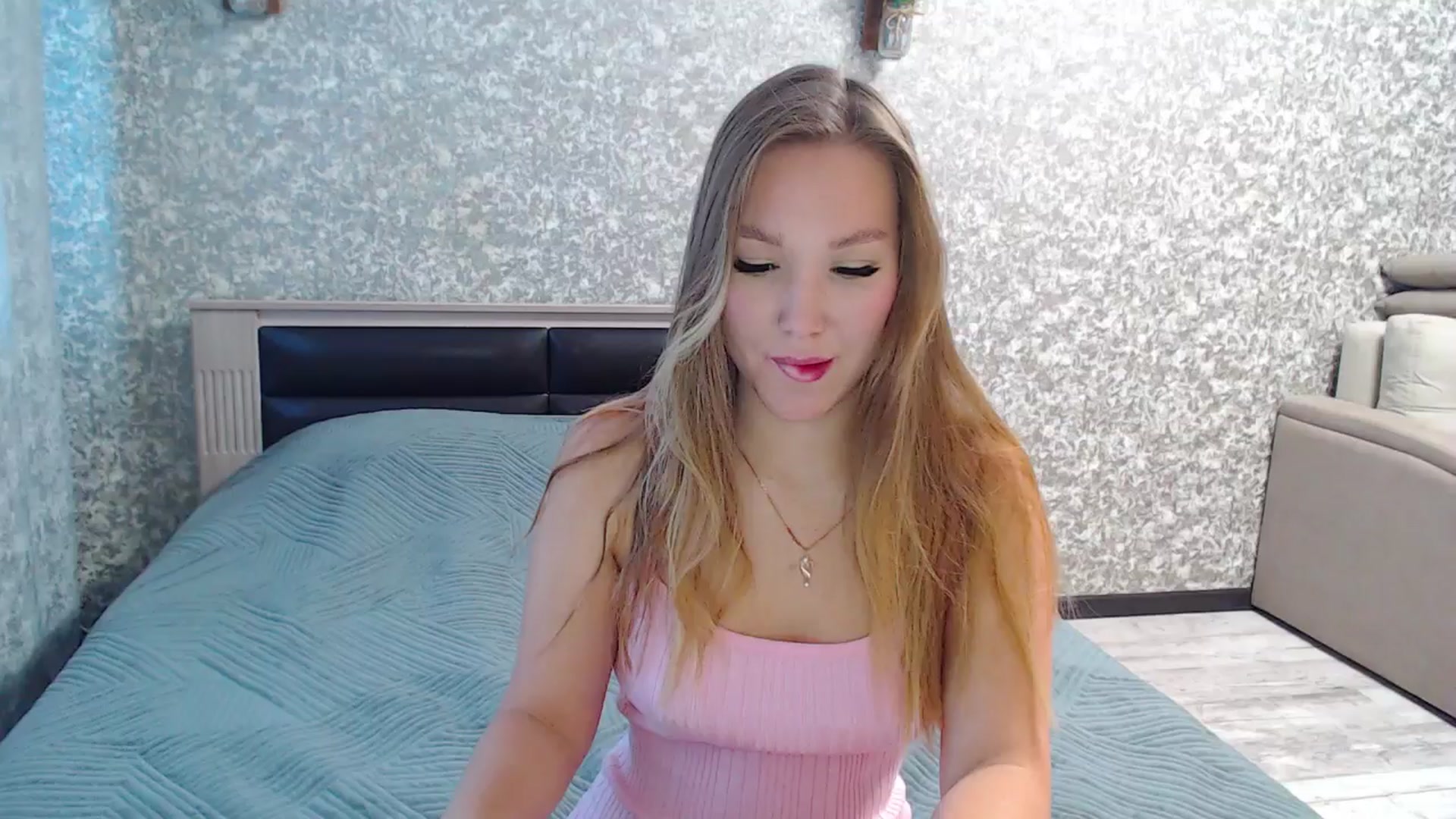 Gallery image thumbnail from Fairy_Moon1's myfreecams stream on, 09/23/2025, 05:12 image 18 of 20
