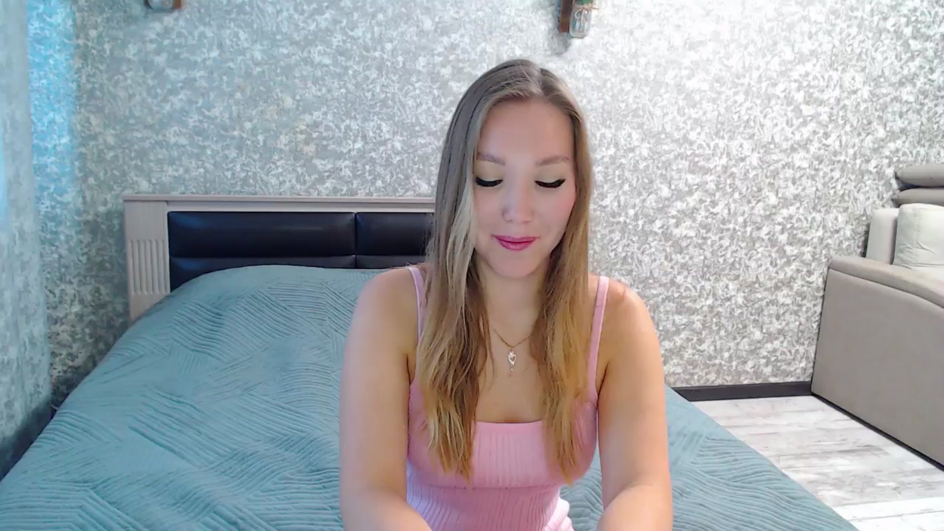 Gallery image thumbnail from Fairy_Moon1's myfreecams stream on, 09/23/2025, 05:37 image 12 of 20