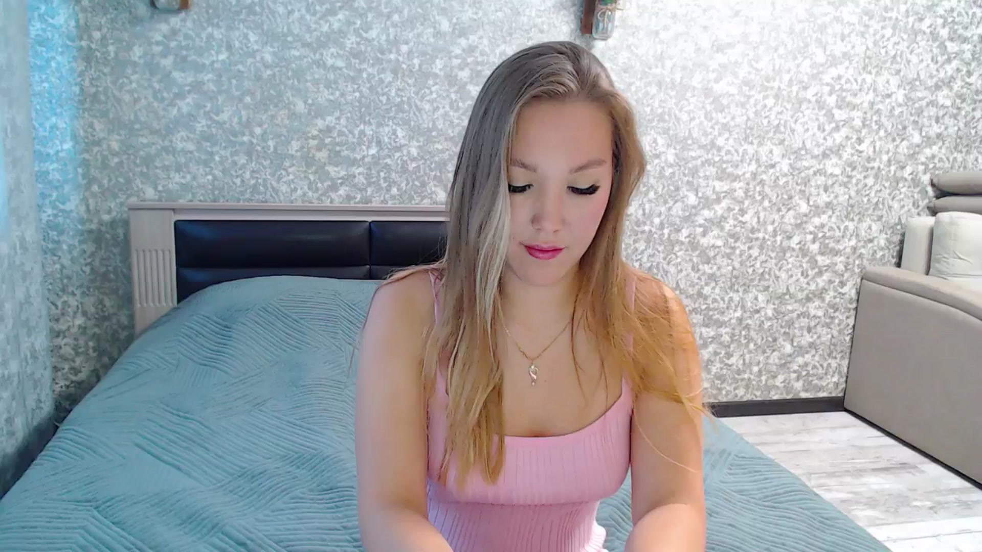 Gallery image thumbnail from Fairy_Moon1's myfreecams stream on, 09/23/2025, 05:37 image 1 of 20
