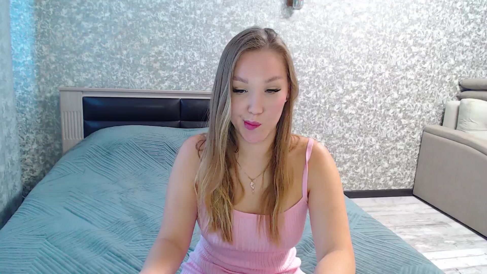 Gallery image thumbnail from Fairy_Moon1's myfreecams stream on, 09/23/2025, 06:33 image 10 of 20