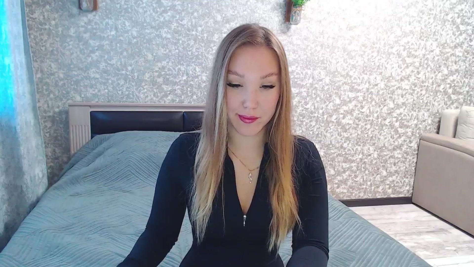 Gallery image thumbnail from Fairy_Moon1's myfreecams stream on, 10/01/2025, 06:02 image 13 of 20