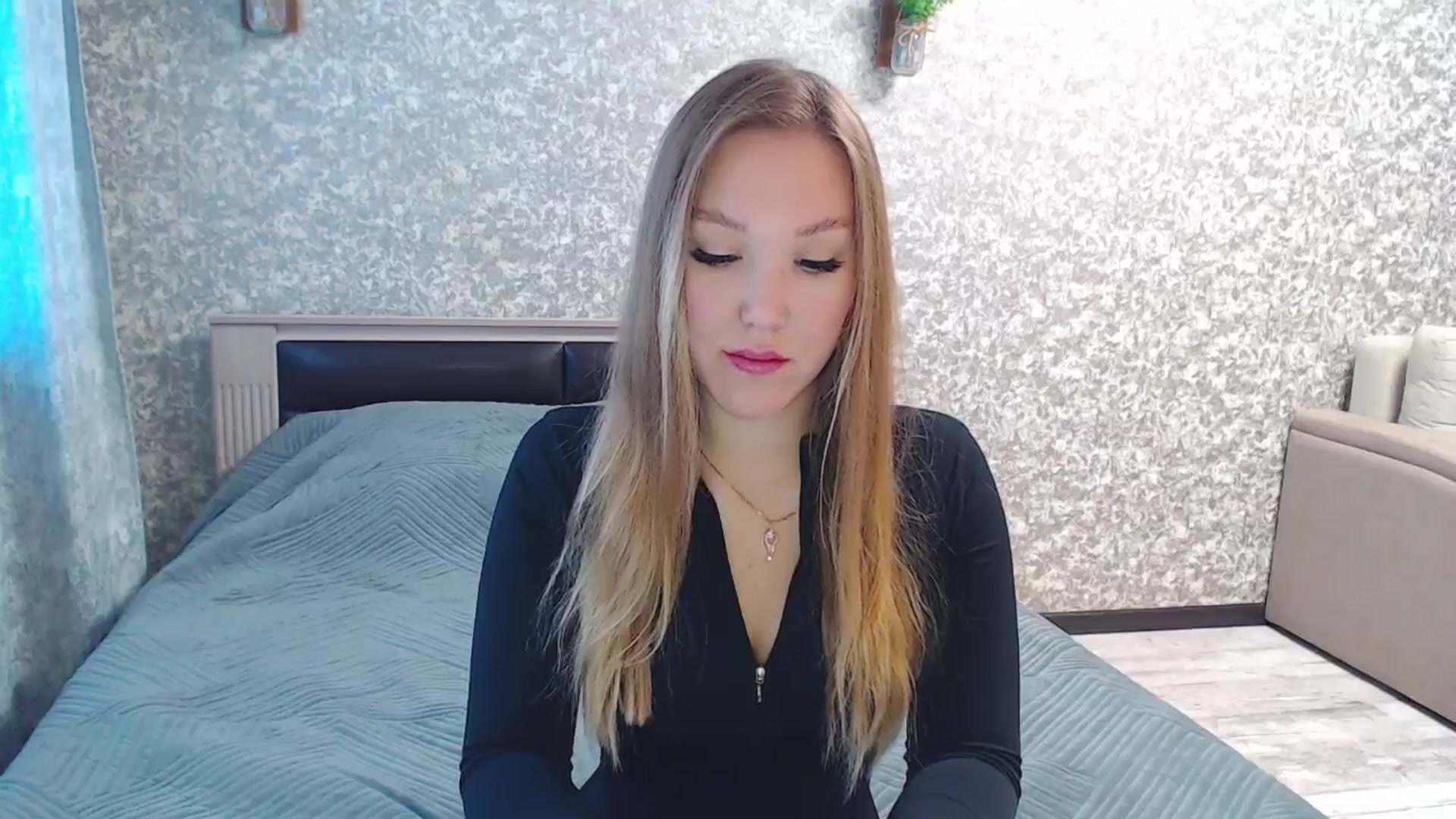 Gallery image thumbnail from Fairy_Moon1's myfreecams stream on, 10/01/2025, 06:02 image 11 of 20