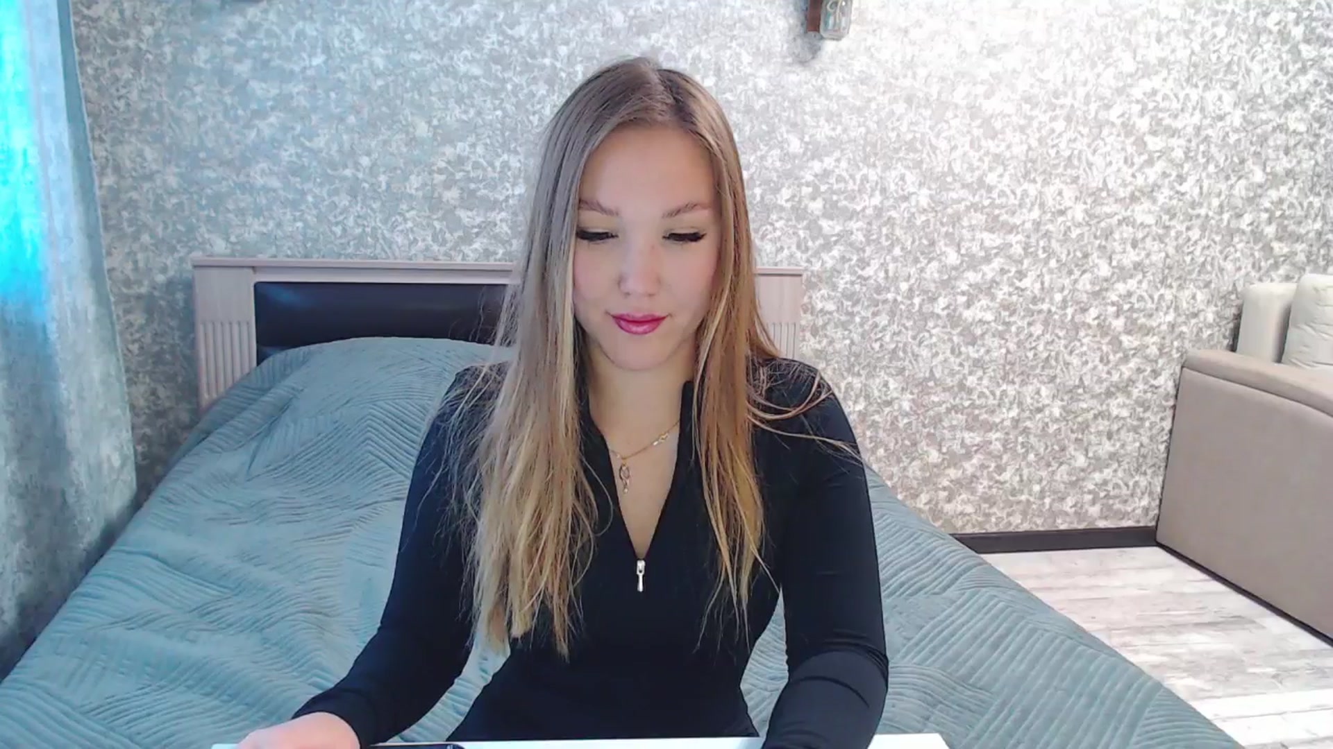 Gallery image thumbnail from Fairy_Moon1's myfreecams stream on, 10/01/2025, 07:32 image 2 of 20
